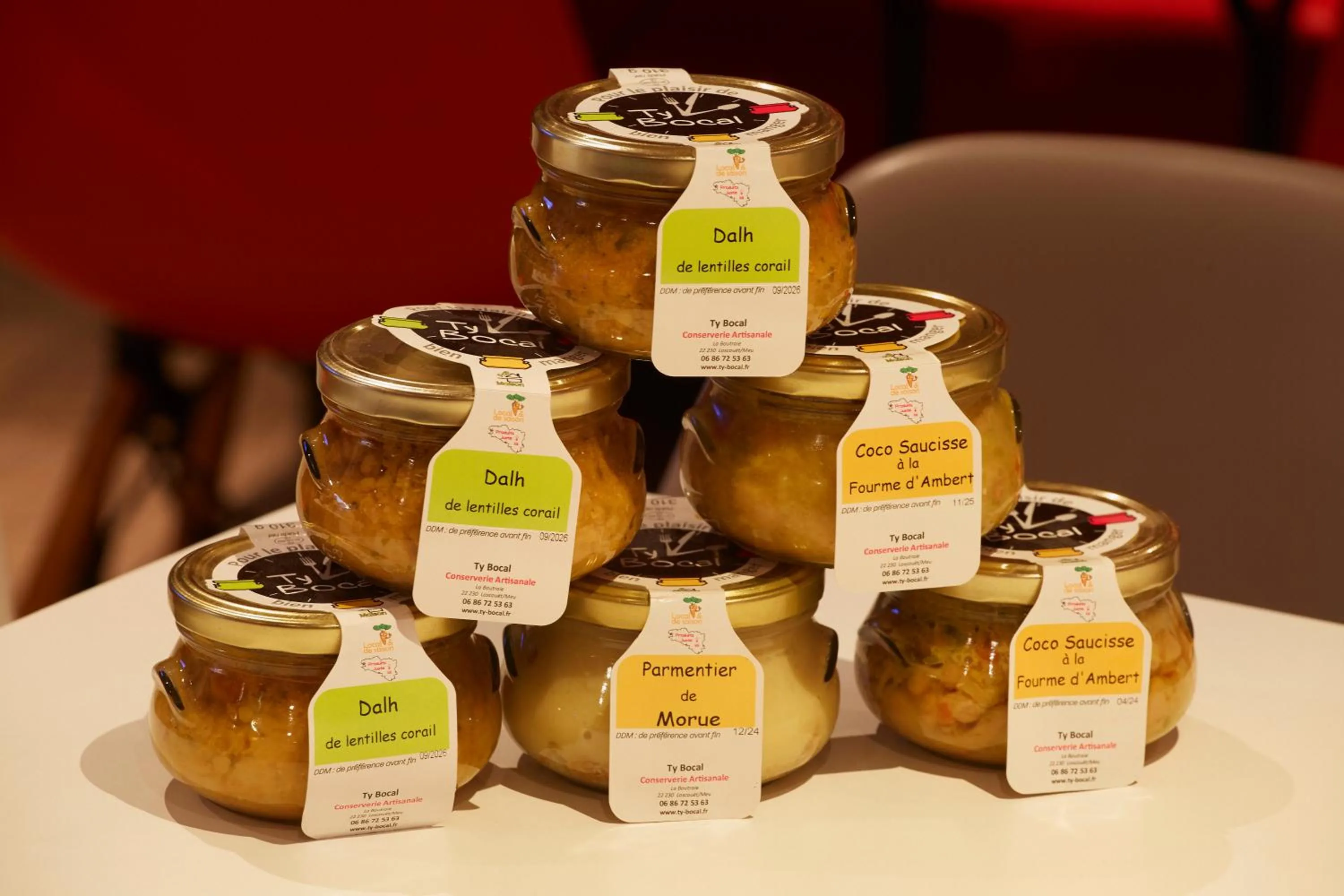 Restaurant/places to eat in ibis Lorient Centre Gare