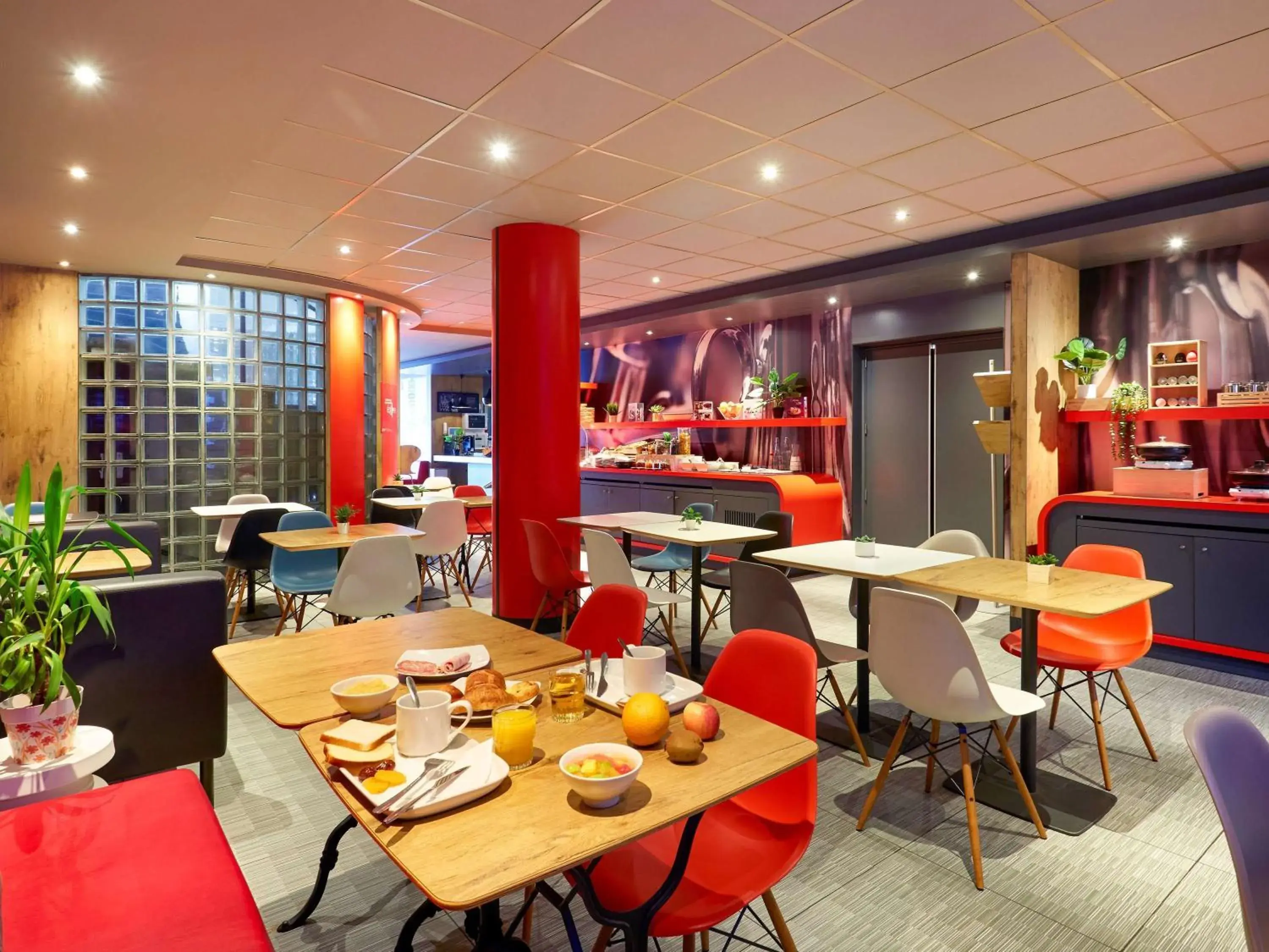 Breakfast in ibis Lorient Centre Gare Breakfast in ibis Lorient Centre Gare