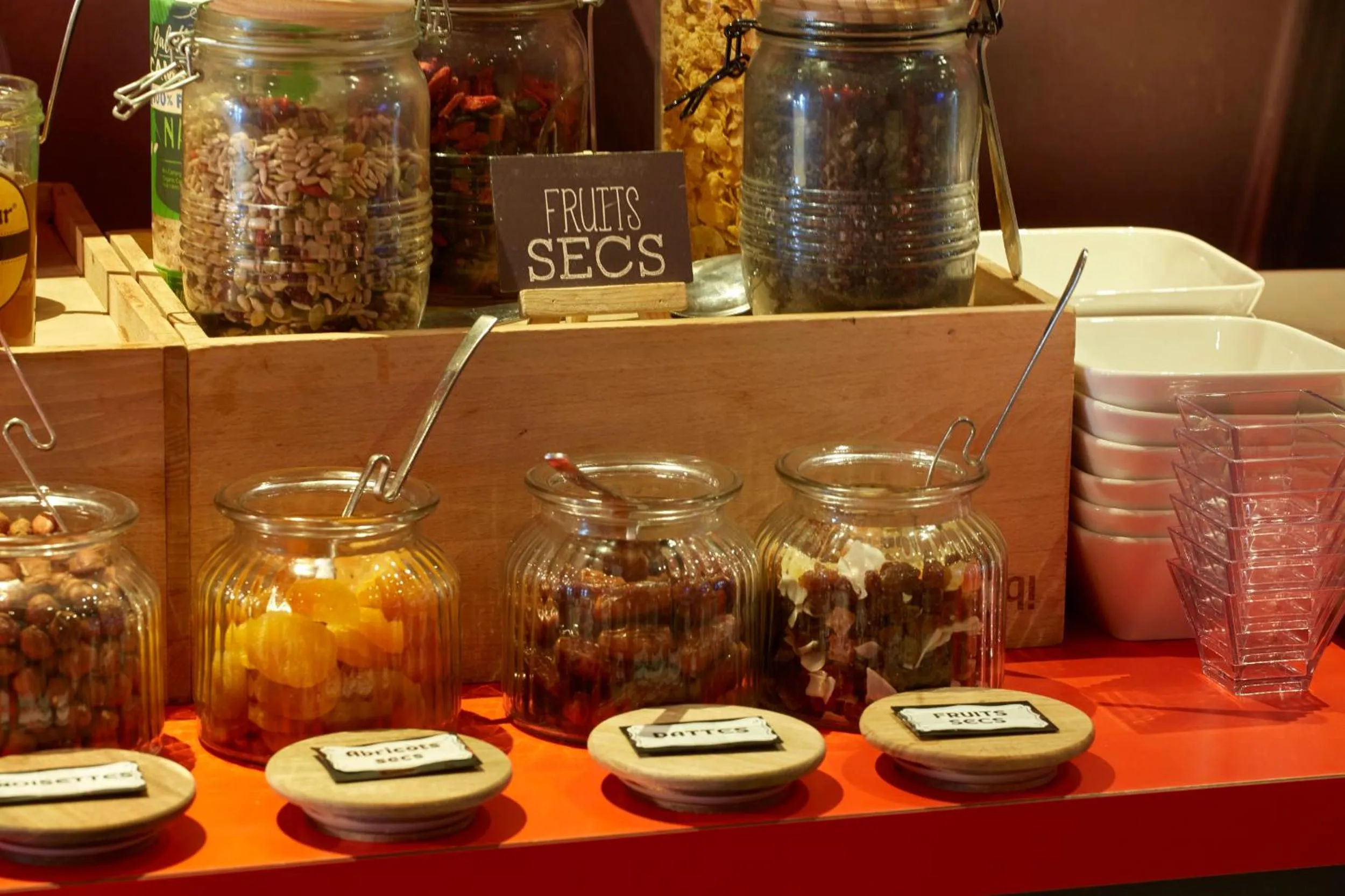 Food and drinks in ibis Lorient Centre Gare