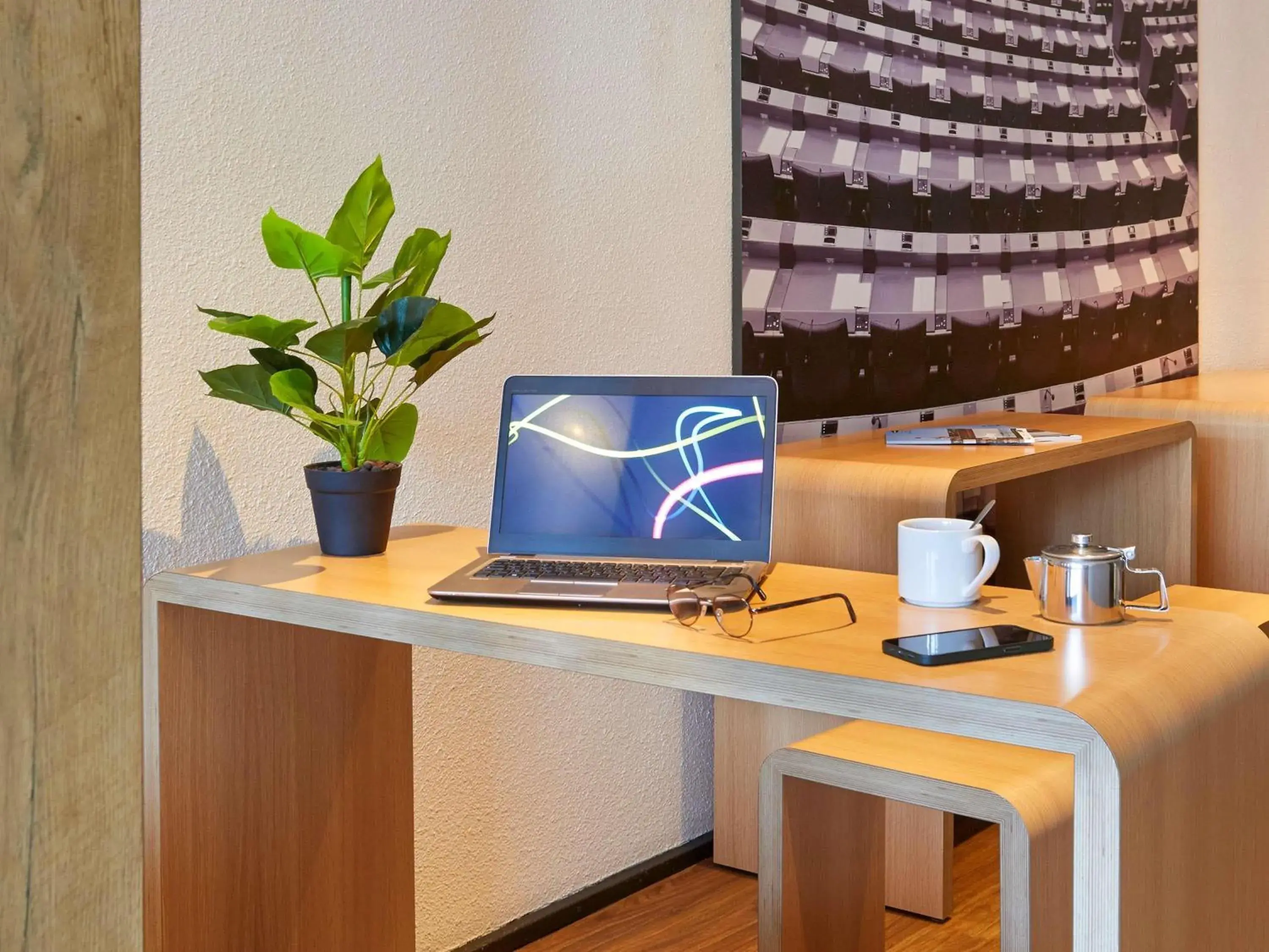 Lounge or bar in ibis Lorient Centre Gare Lounge or bar in ibis Lorient Centre Gare