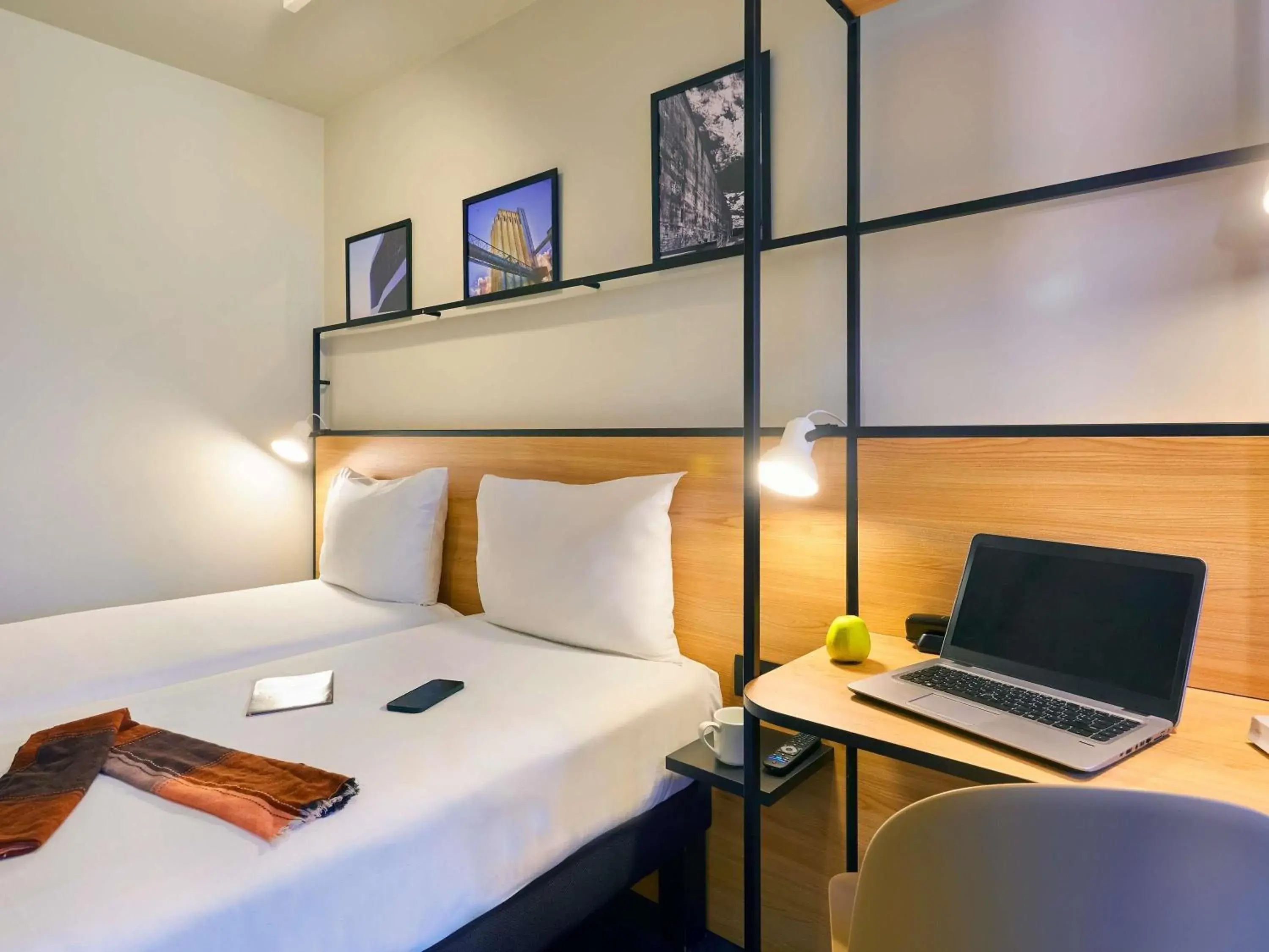 Bedroom, Bed in ibis Lorient Centre Gare Bedroom, Bed in ibis Lorient Centre Gare