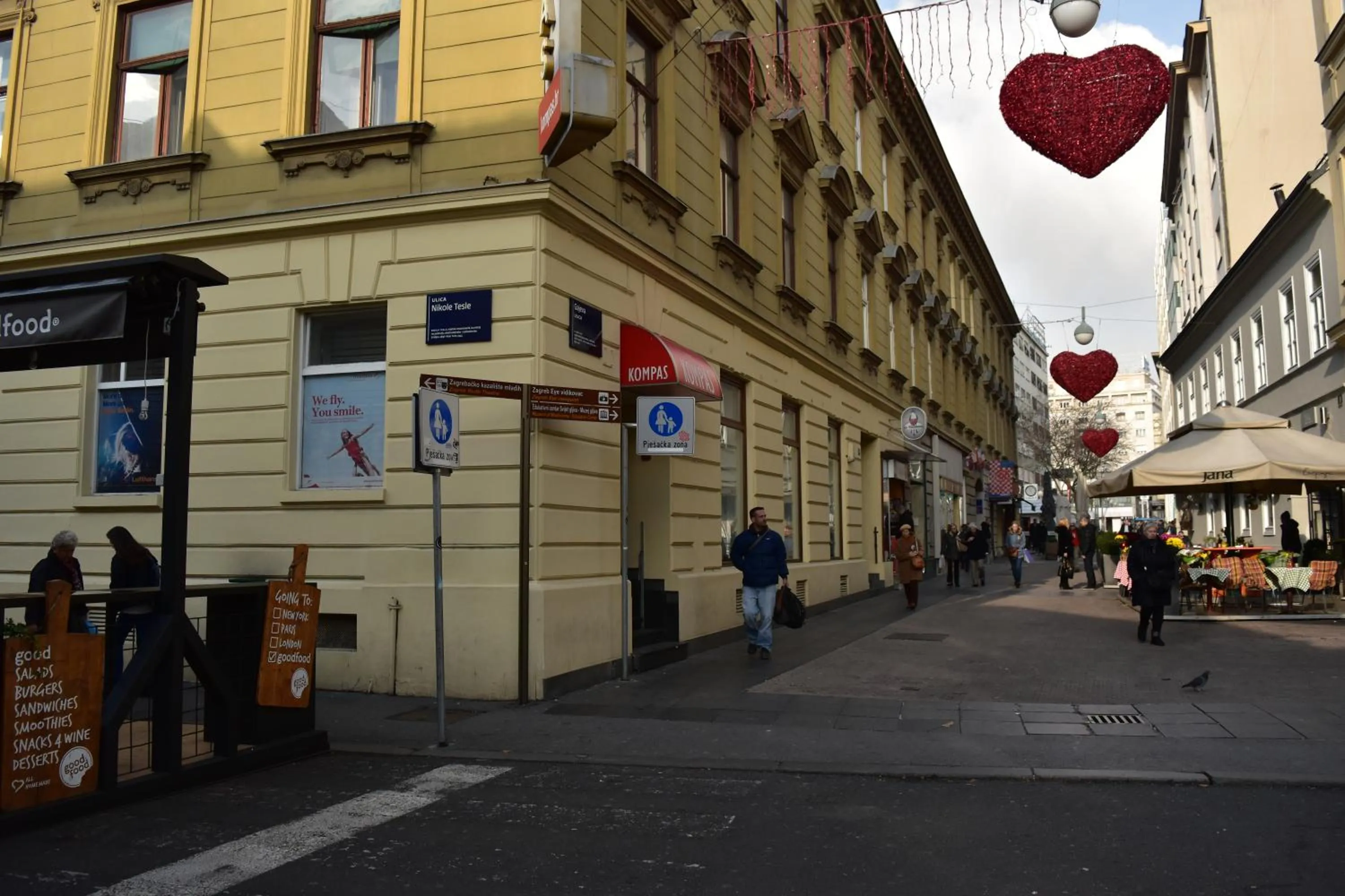 Restaurant/places to eat in B&B Cool Centre Zagreb