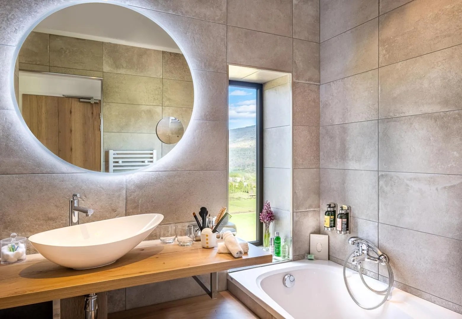 Bathroom in Hotel & Spa des Gorges du Verdon