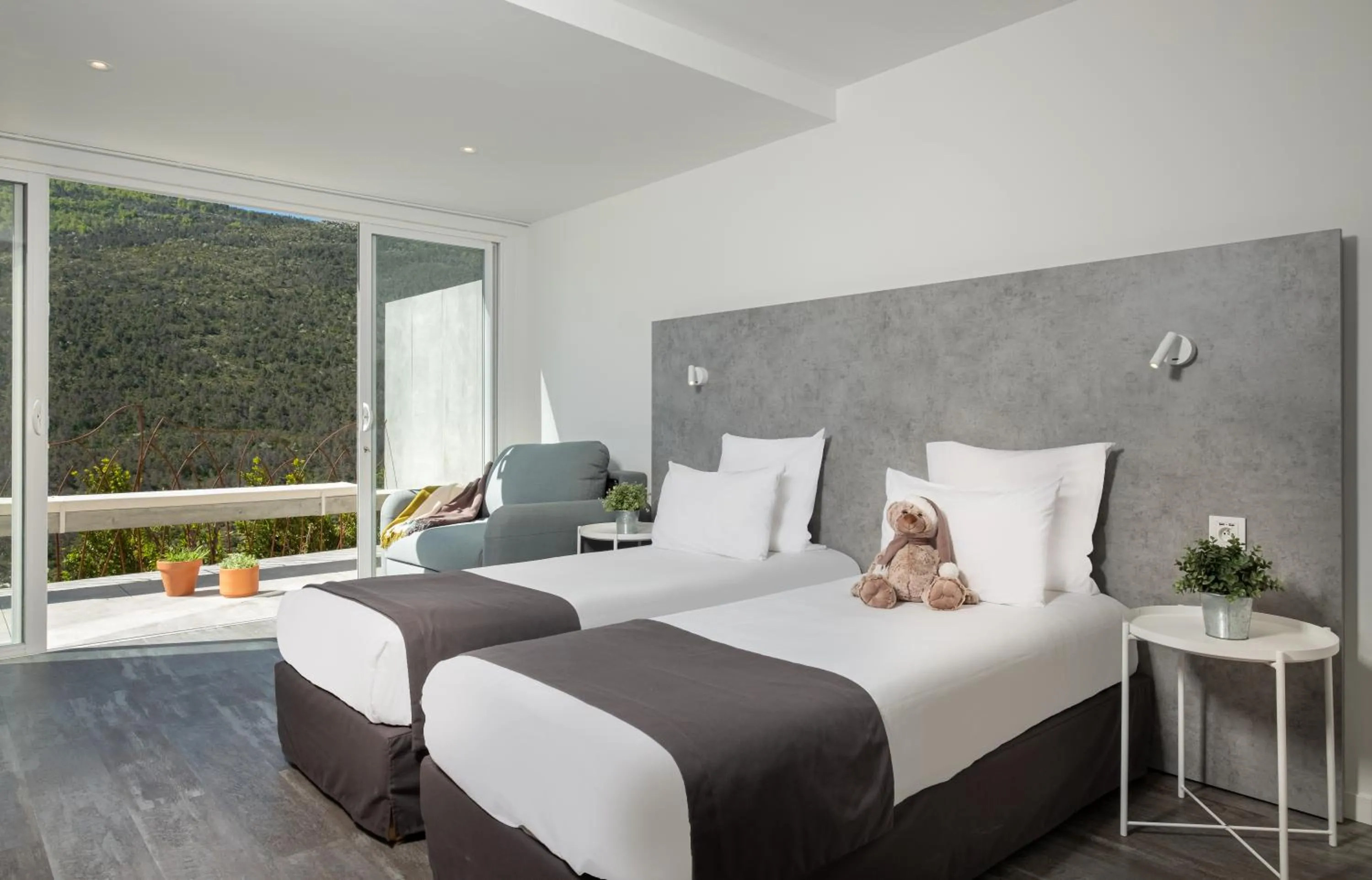 Photo of the whole room, Bed in Hotel & Spa des Gorges du Verdon