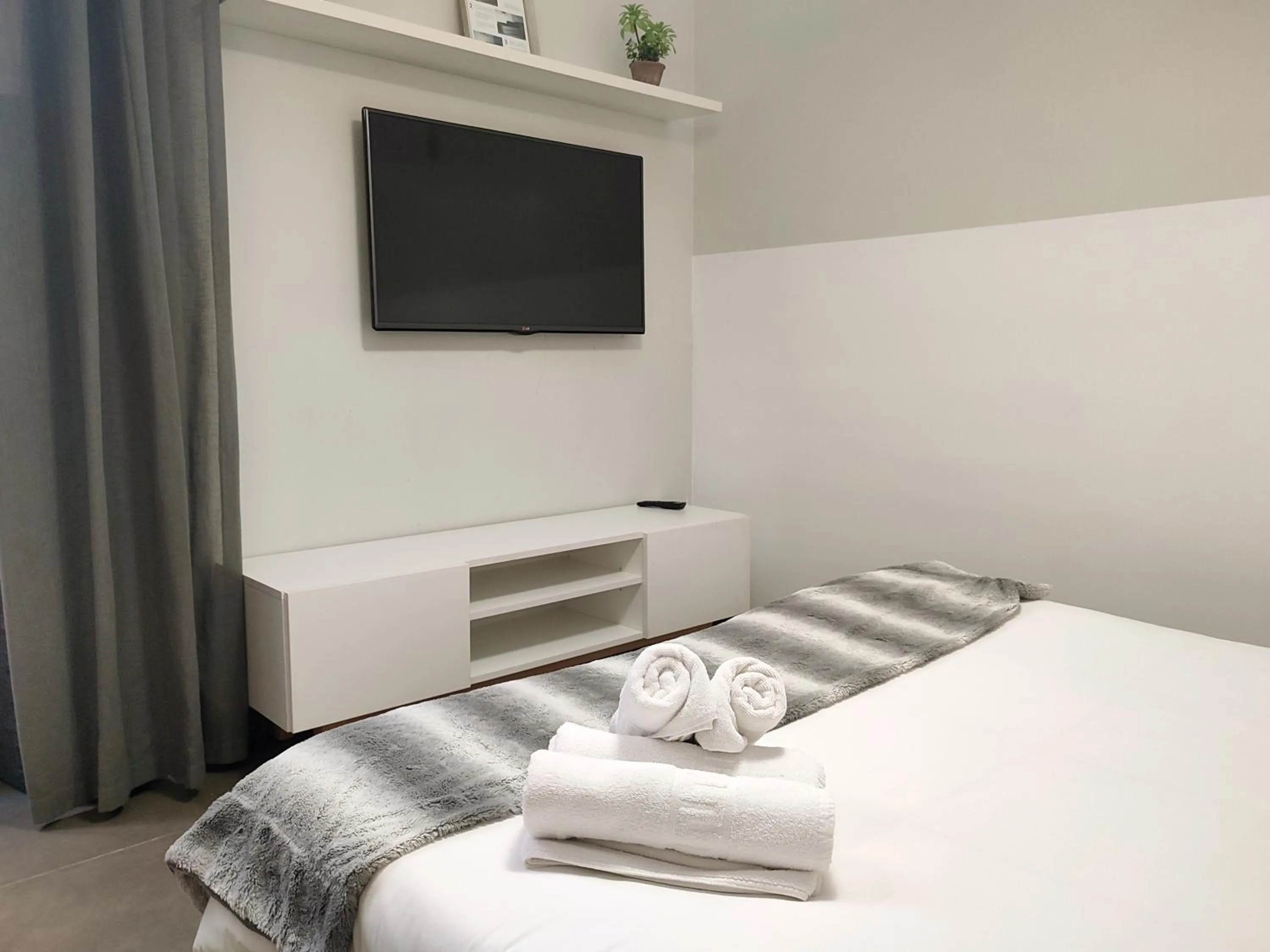 TV and multimedia, Bed in Flats Friends Soho Suites