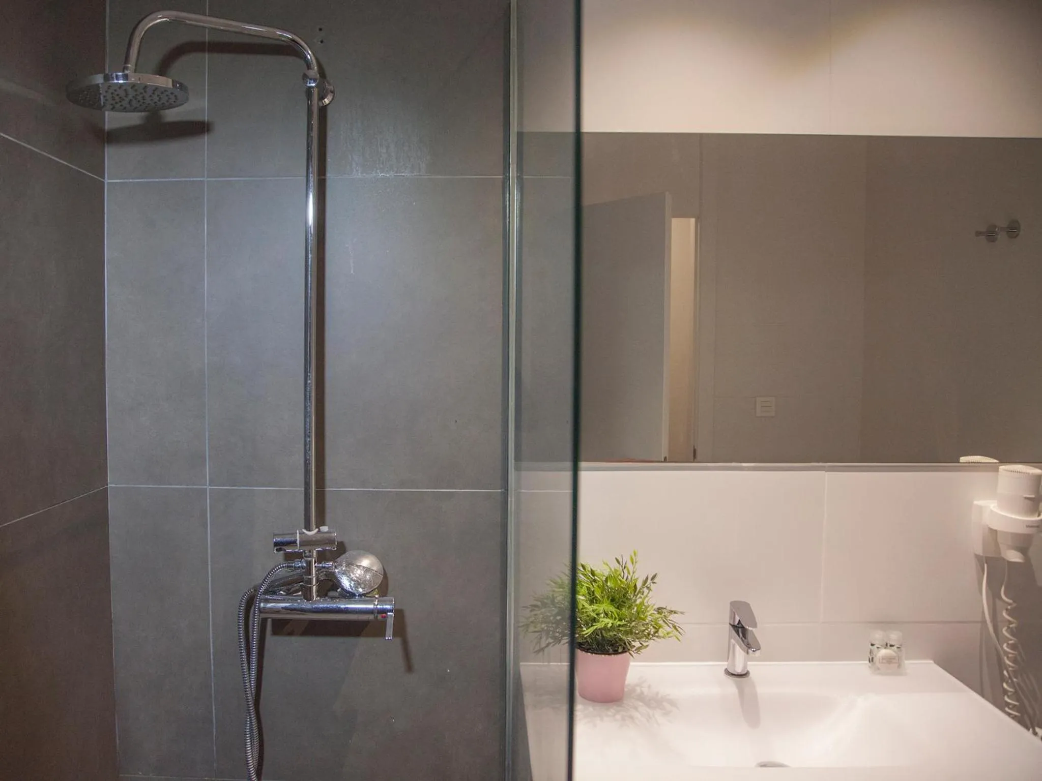 Bathroom in Flats Friends Soho Suites