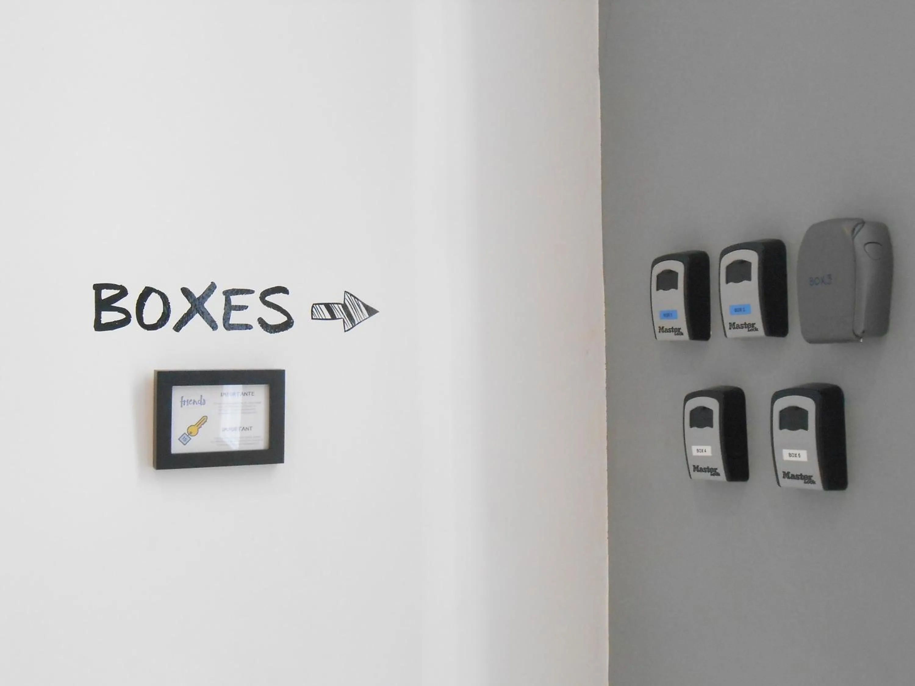 Decorative detail in Flats Friends Soho Suites