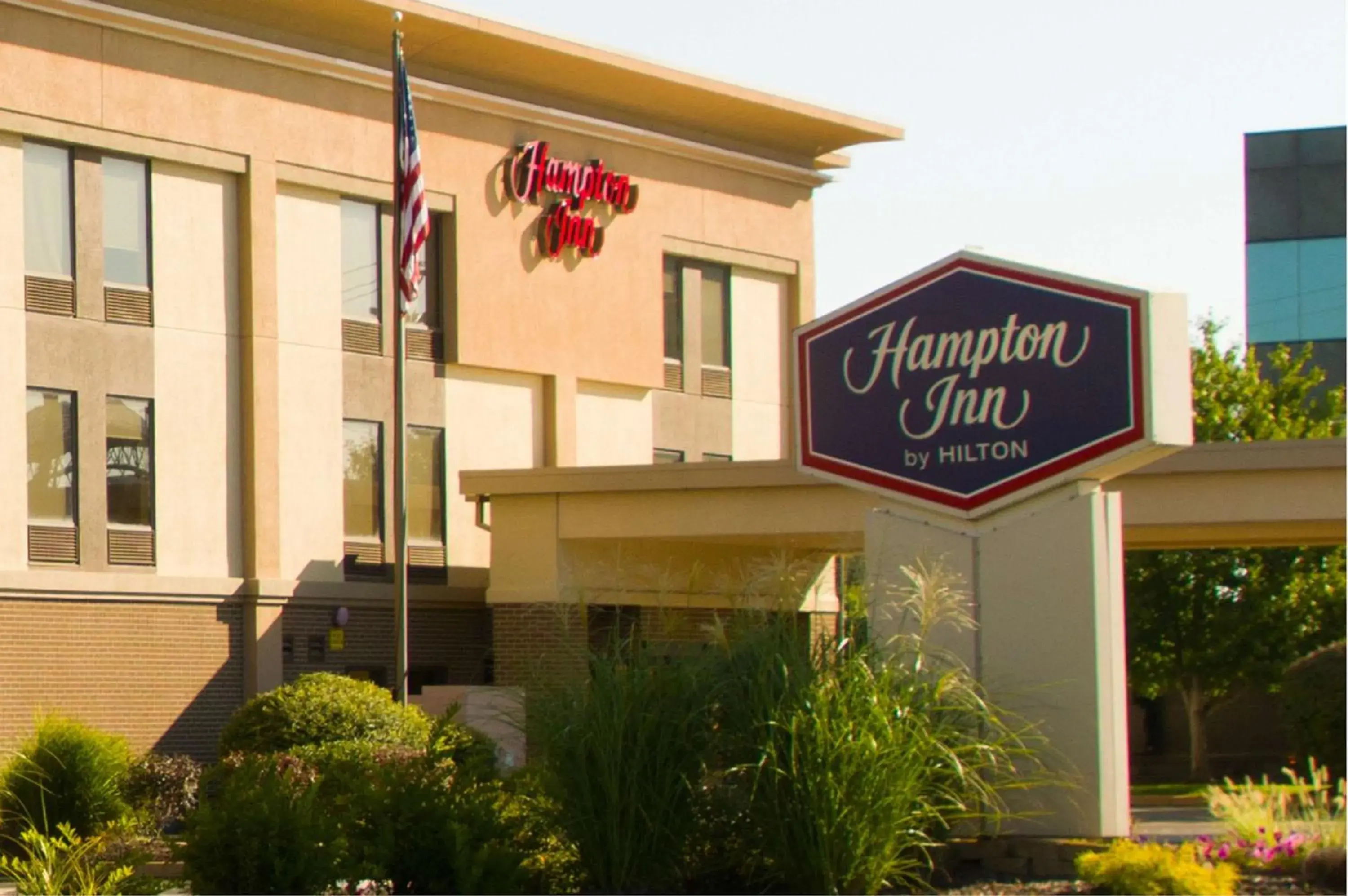 Property building in Hampton Inn St. Louis-Chesterfield Property building in Hampton Inn St. Louis-Chesterfield