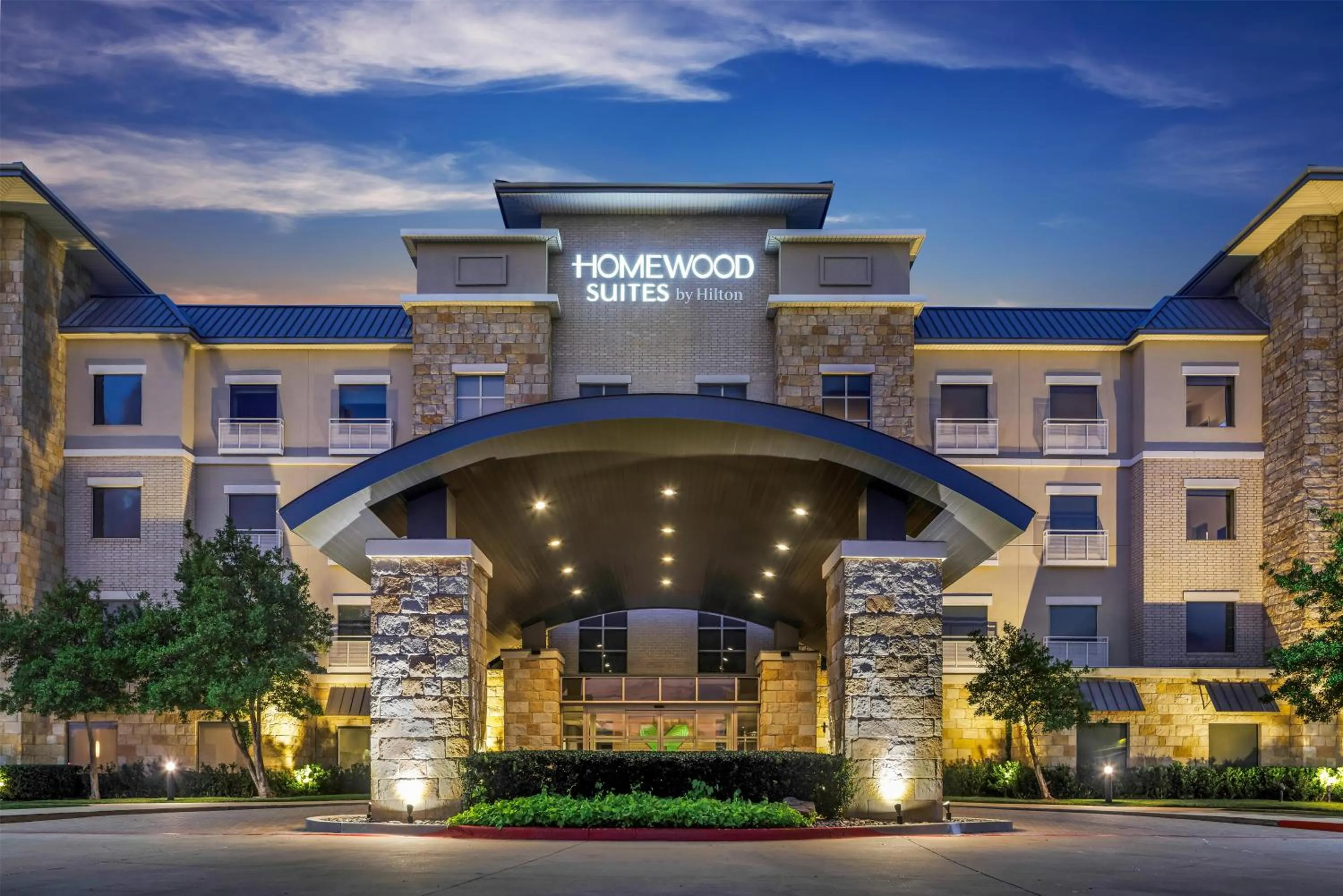 Property building in Homewood Suites Dallas-Frisco