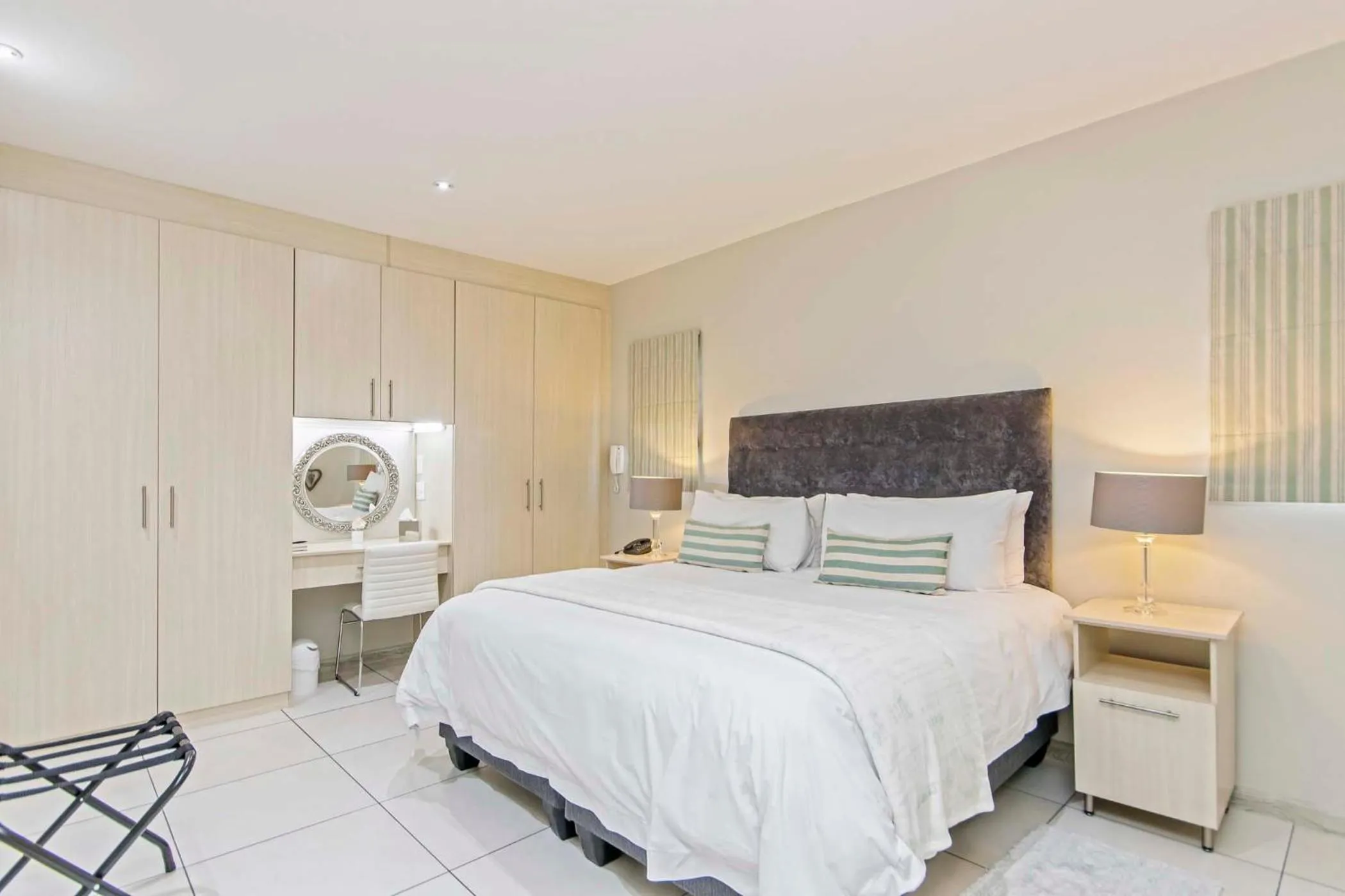 Bed in Dunton Guest House