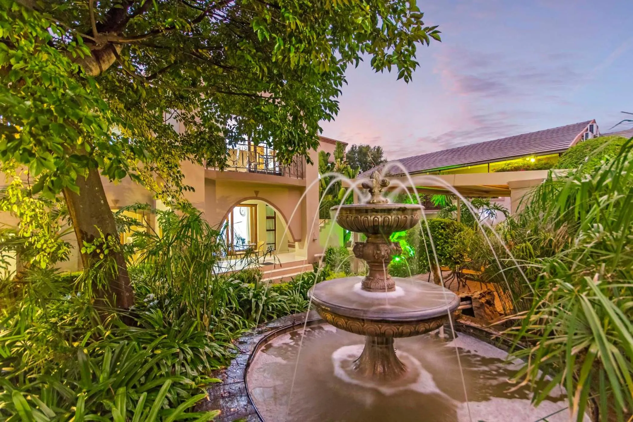 Garden in Dunton Guest House