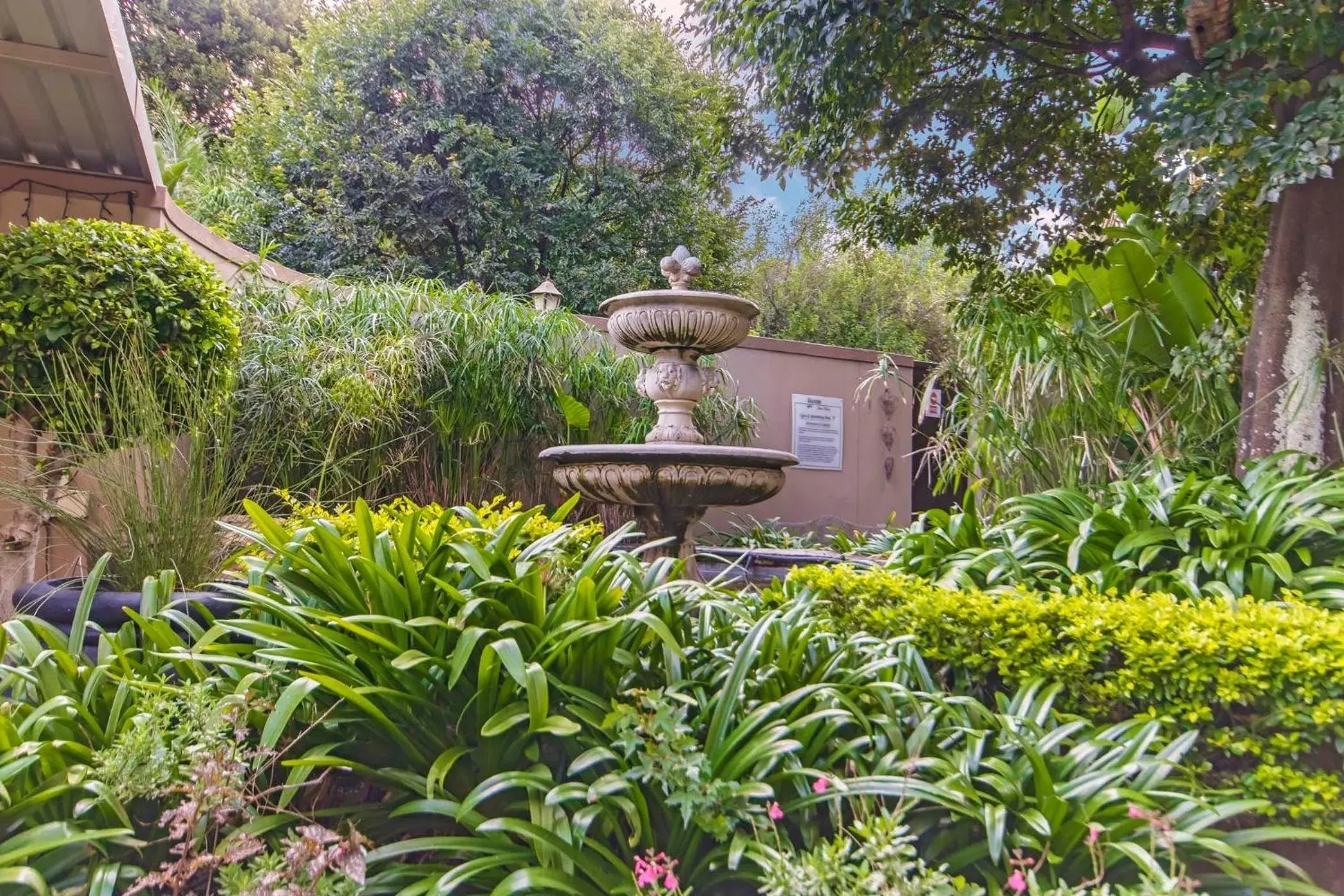 Apartment with Garden View - single occupancy in Dunton Guest House Apartment with Garden View - single occupancy in Dunton Guest House