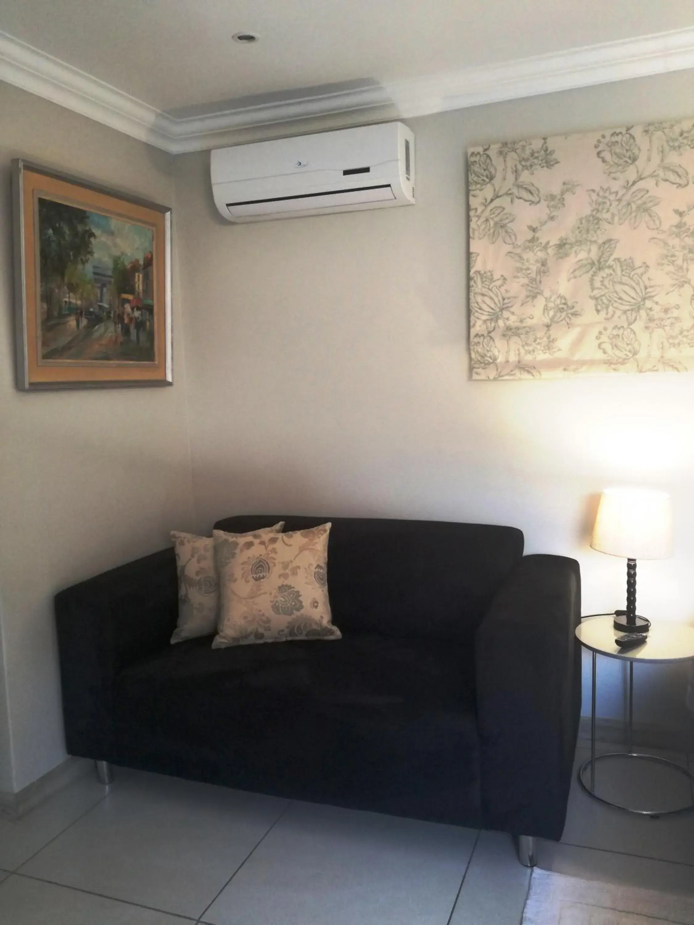 Deluxe Queen Studio - single occupancy in Dunton Guest House Deluxe Queen Studio - single occupancy in Dunton Guest House