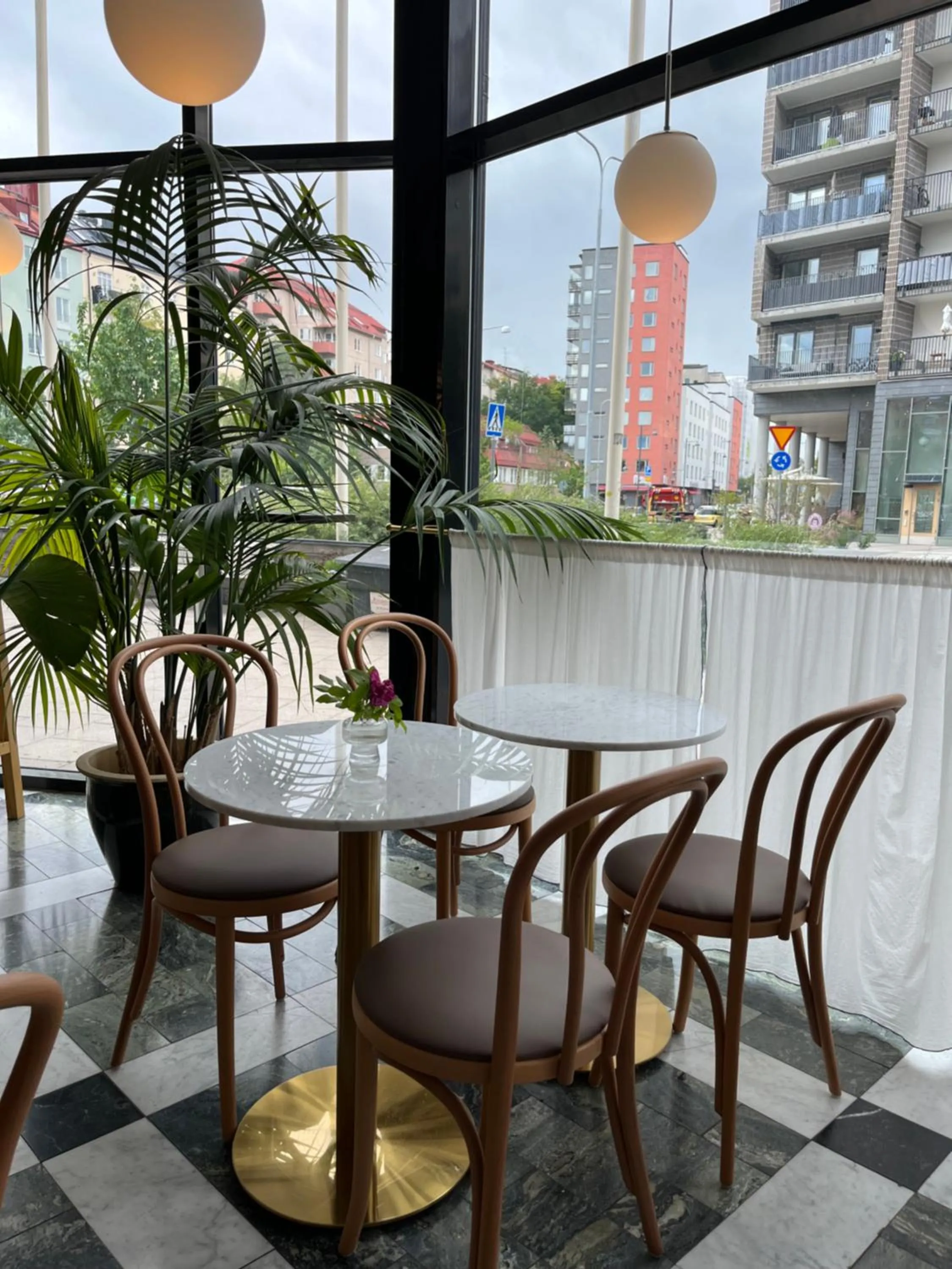 Restaurant/places to eat in 2Home Hotel Apartments