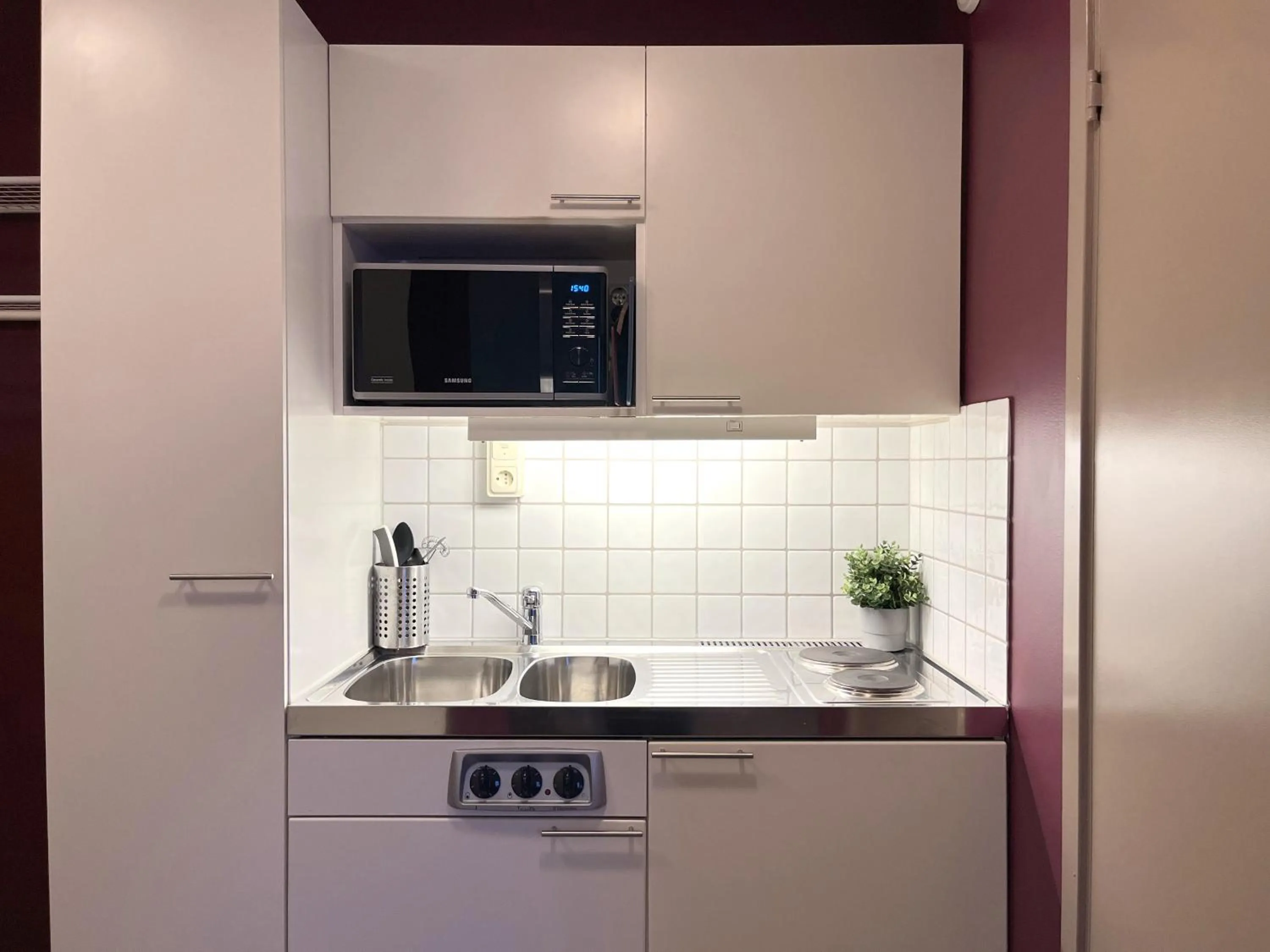 Kitchen or kitchenette in 2Home Hotel Apartments