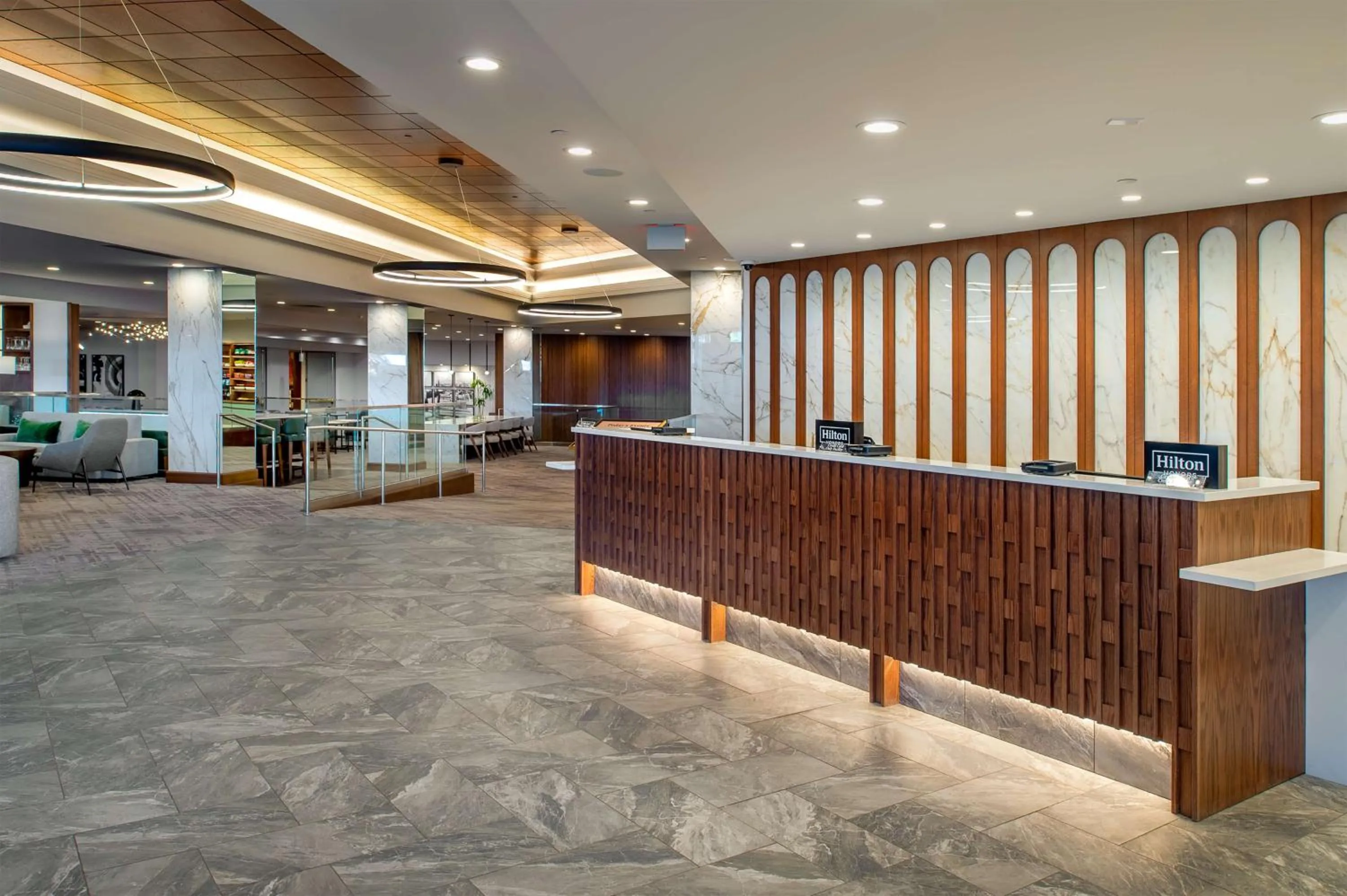 Lobby or reception in Hilton St. Louis Airport