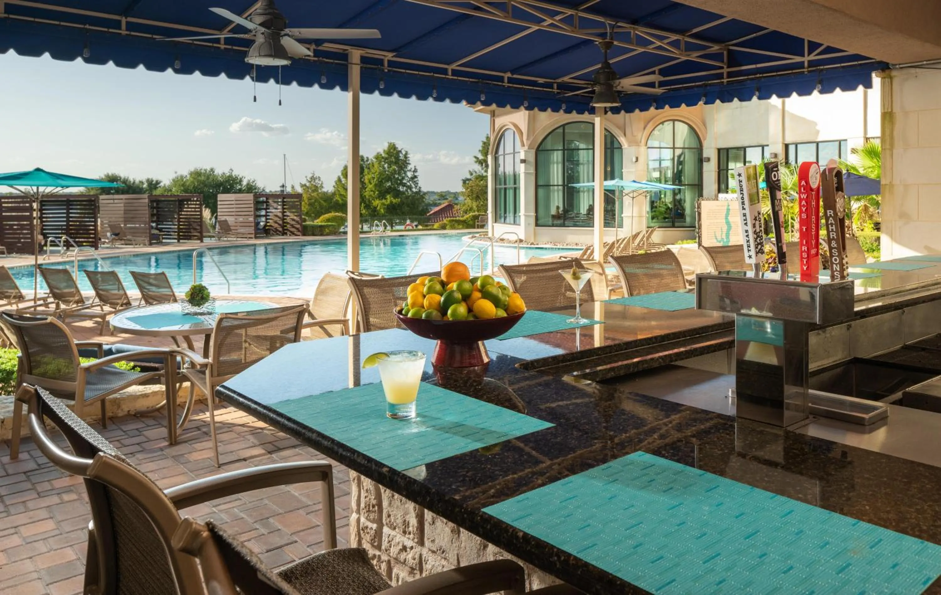 Restaurant/places to eat in Hilton Dallas/Rockwall Lakefront Hotel