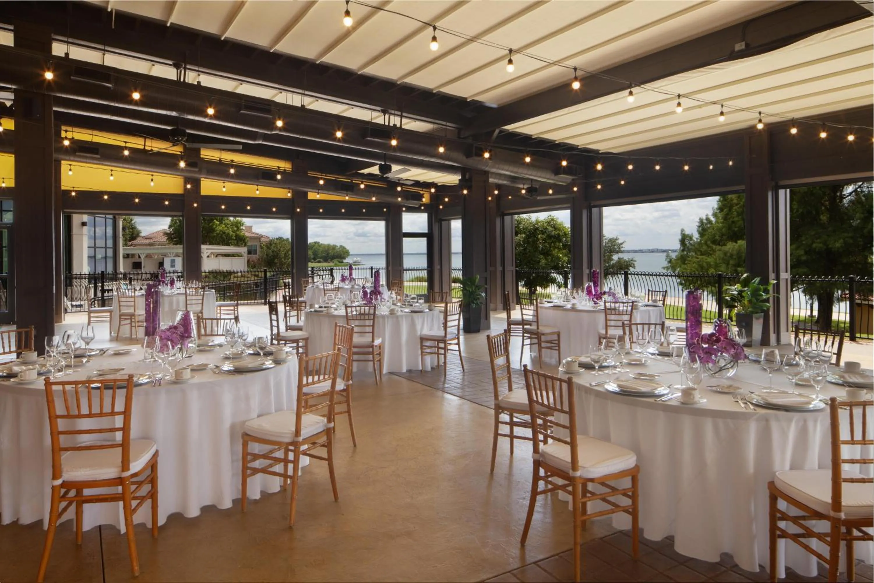 Meeting/conference room in Hilton Dallas/Rockwall Lakefront Hotel