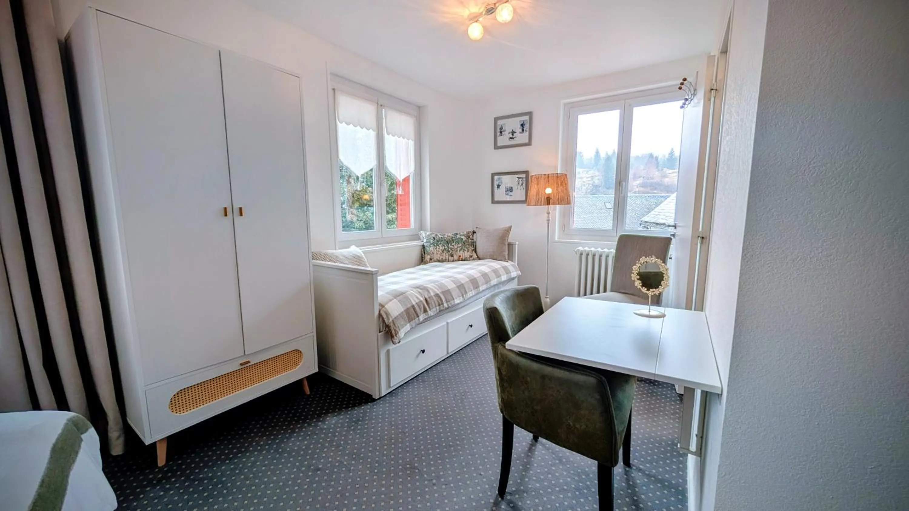 Bed in Hôtel Restaurant du Plomb du Cantal