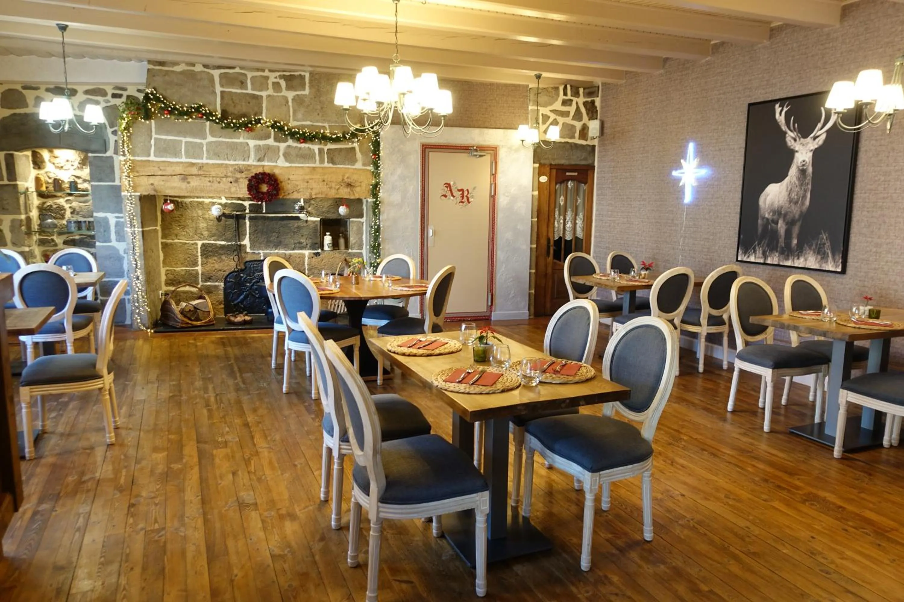 Hôtel Restaurant du Plomb du Cantal