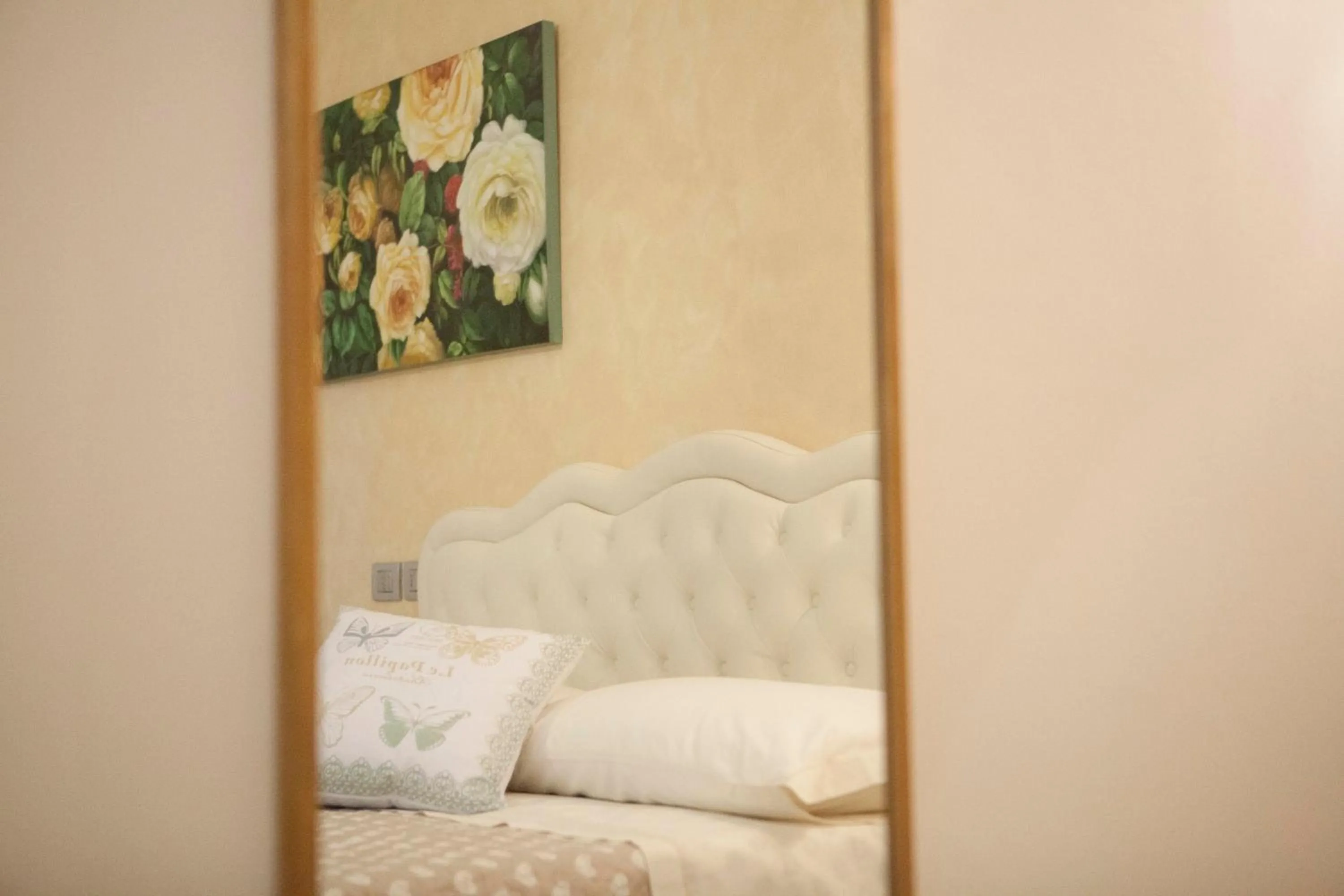 Decorative detail, Bed in B&B La Gioiosa
