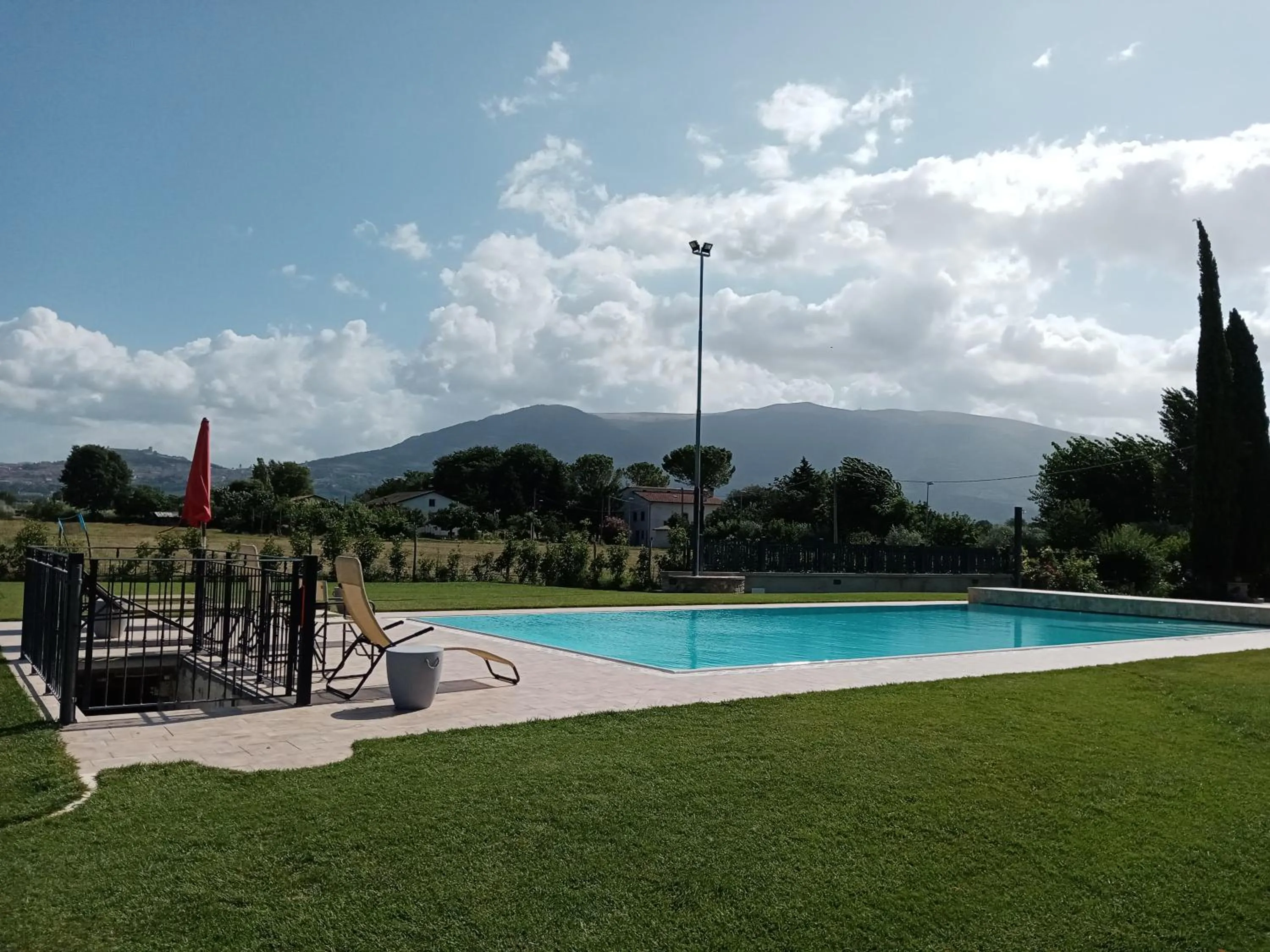 Swimming pool in B&B La Gioiosa