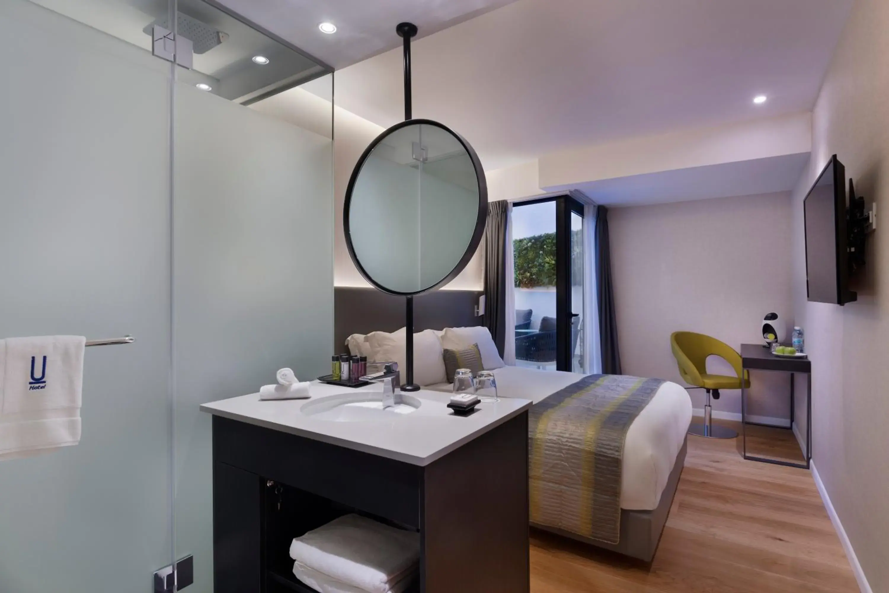 Superior Double or Twin Room with Shared Patio in Ultra Tel Aviv Boutique Hotel Superior Double or Twin Room with Shared Patio in Ultra Tel Aviv Boutique Hotel