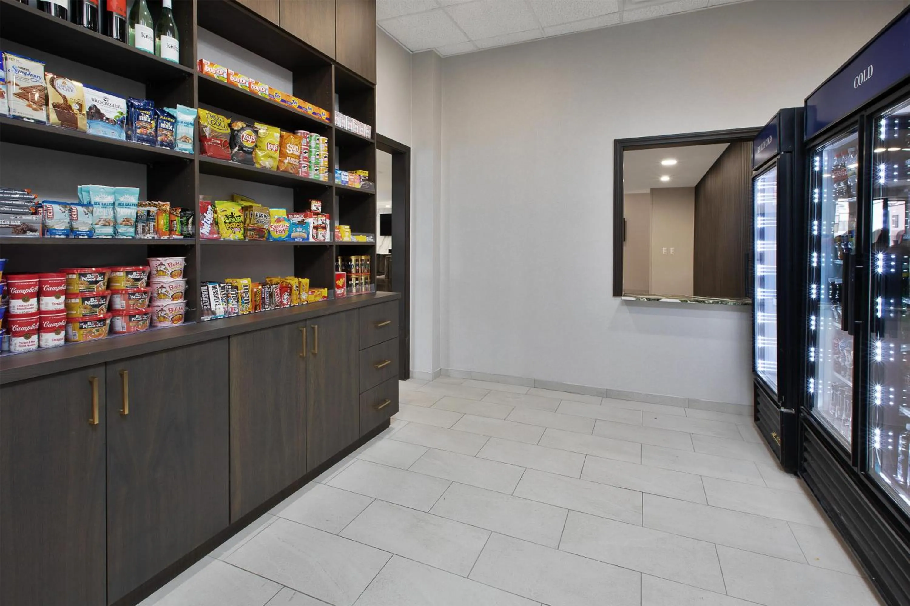 Restaurant/places to eat in DoubleTree by Hilton Hotel Detroit Novi