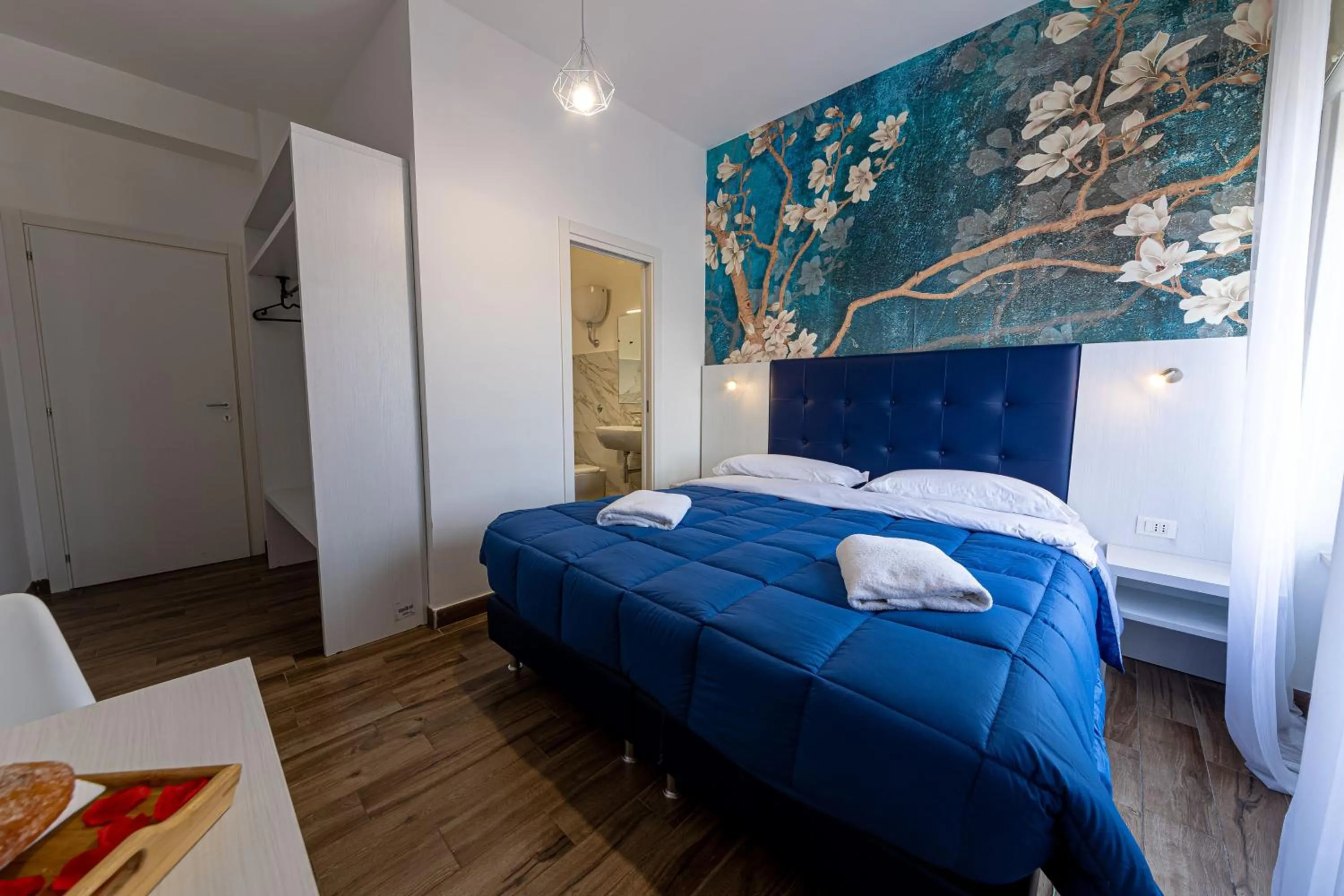 Bathroom, Bed in Nel Cuore di Parthenope