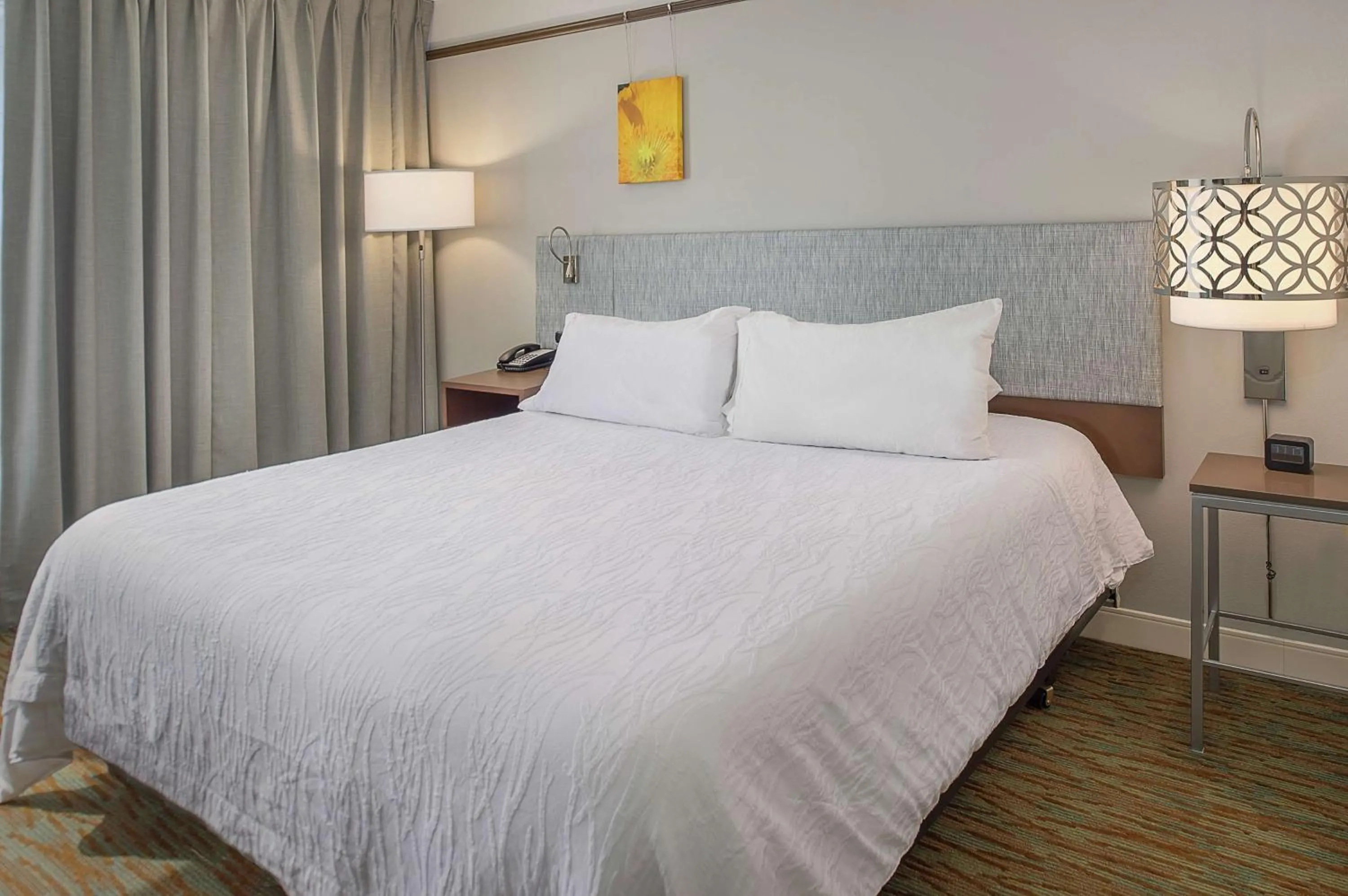 Bed in Hilton Garden Inn St. Louis/O'Fallon