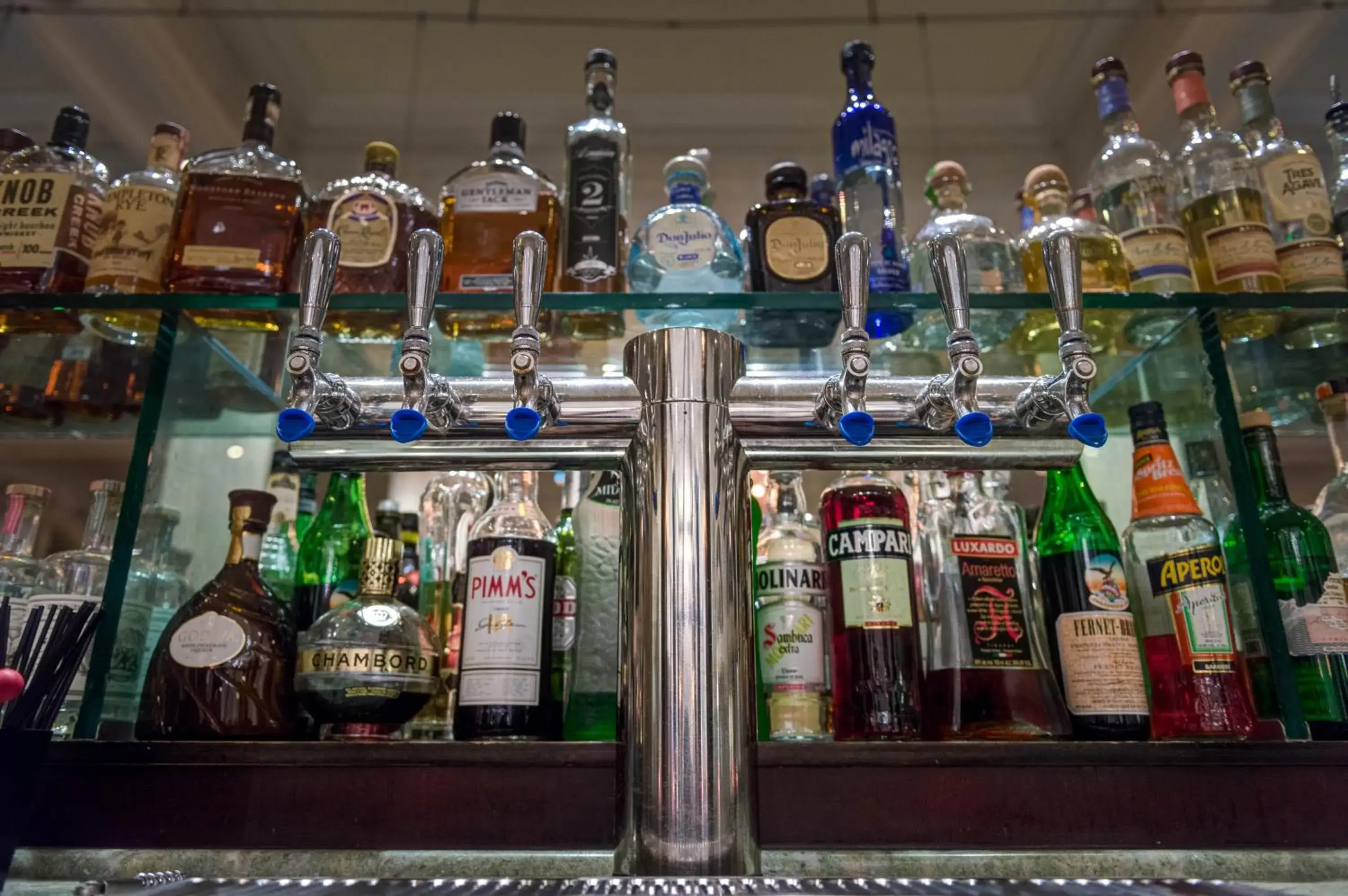 Lounge or bar in Hotel Shattuck Plaza Lounge or bar in Hotel Shattuck Plaza