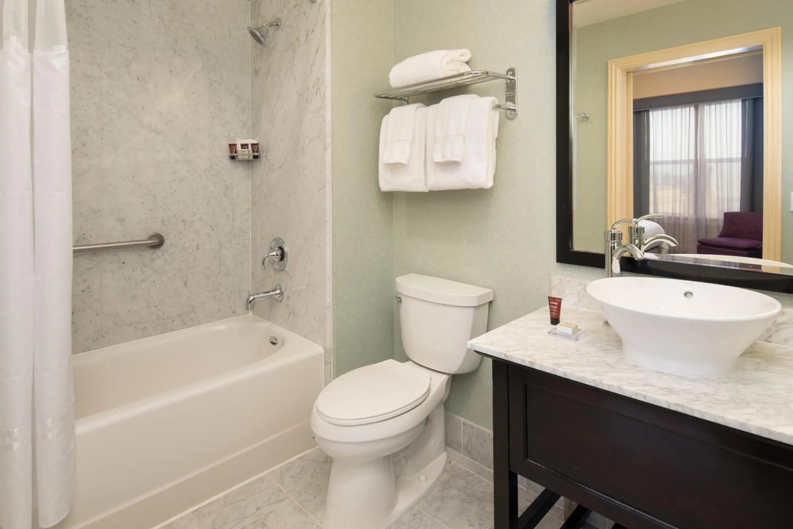 Deluxe Double Room in Hotel Shattuck Plaza Deluxe Double Room in Hotel Shattuck Plaza