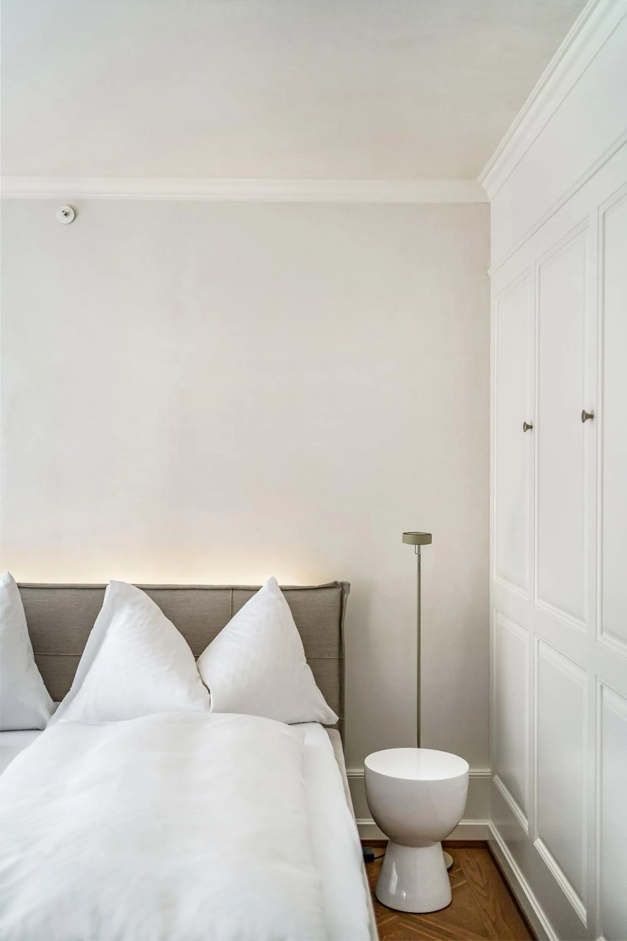 Bed in BLUME Baden Hotel & Restaurant