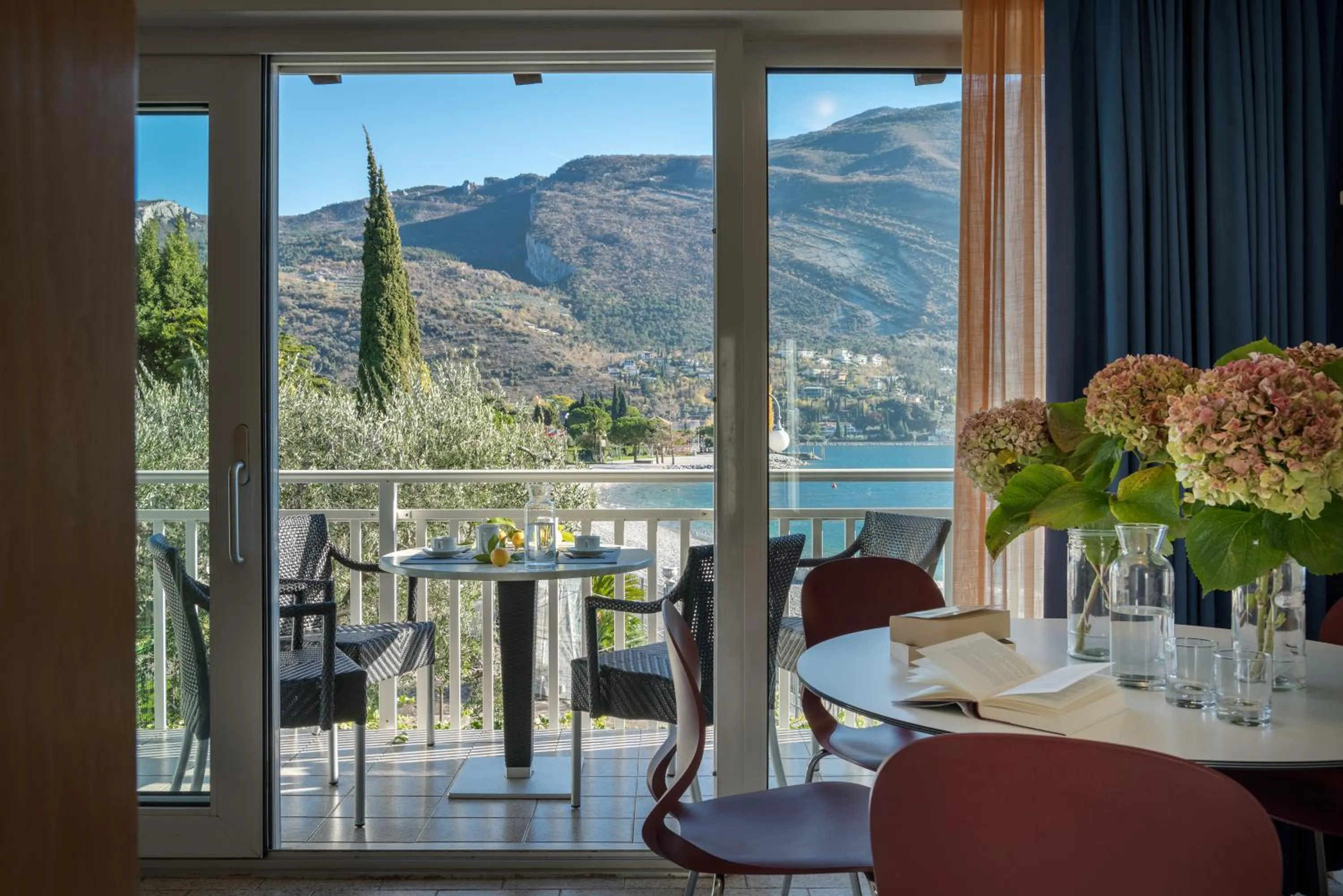 Casa Toblini al Lago on the beach