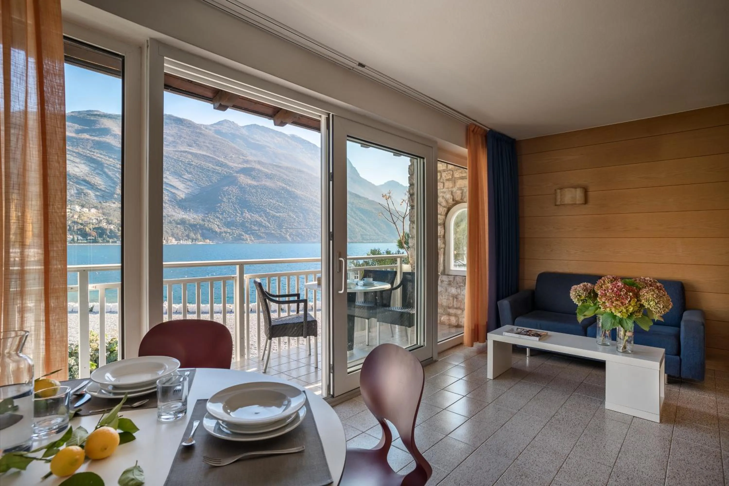 Casa Toblini al Lago on the beach