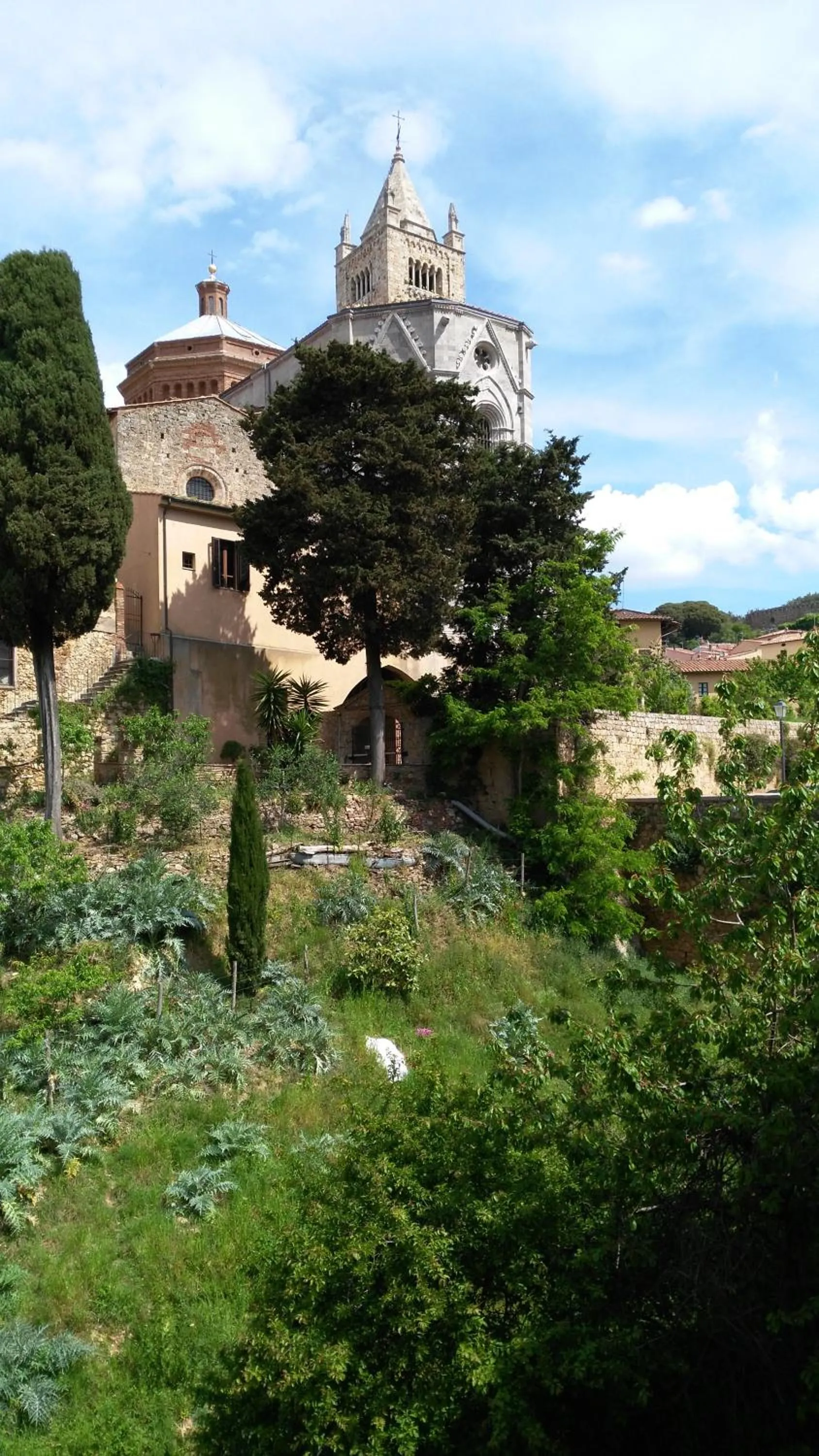 Nearby landmark in AL 32 B&B