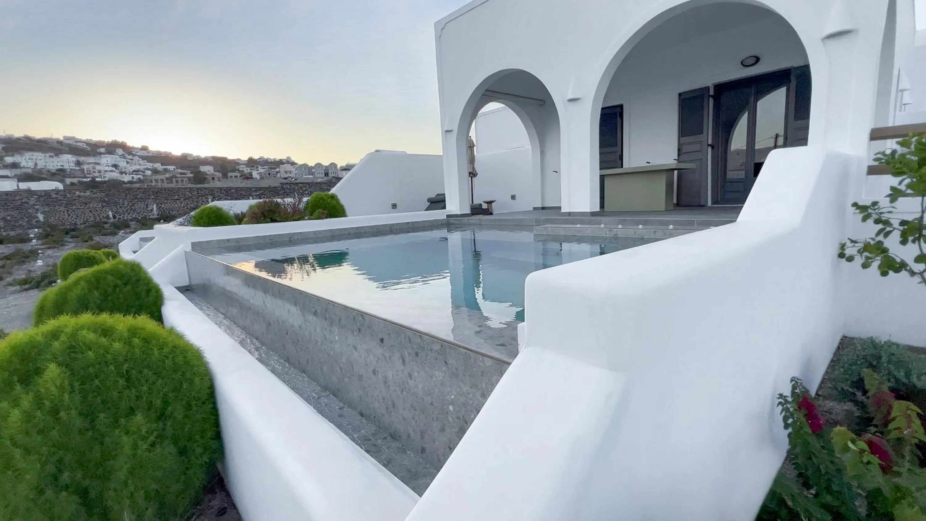 Hot Tub in Vineyard Exclusive Suites