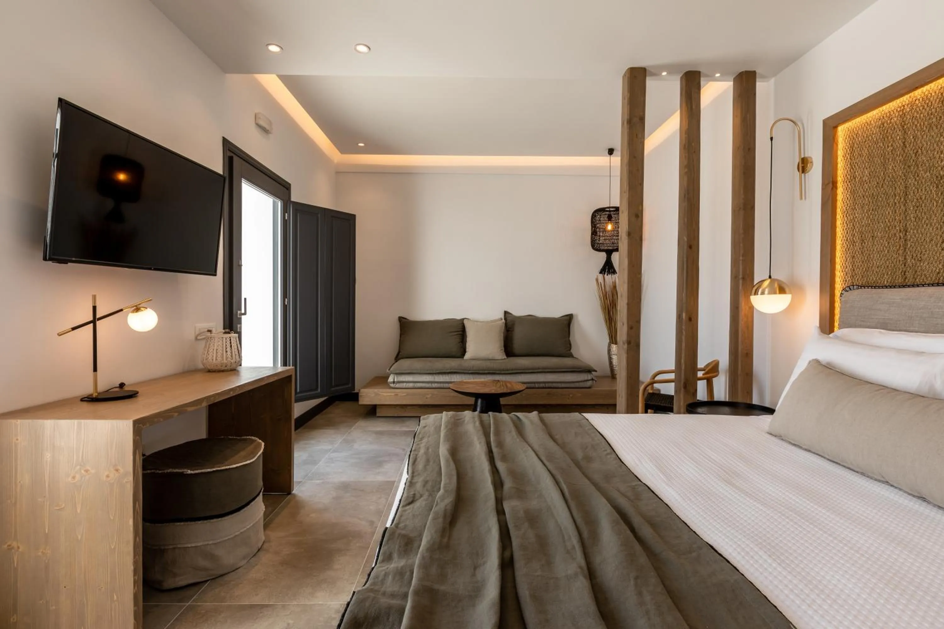 Bed in Vineyard Exclusive Suites