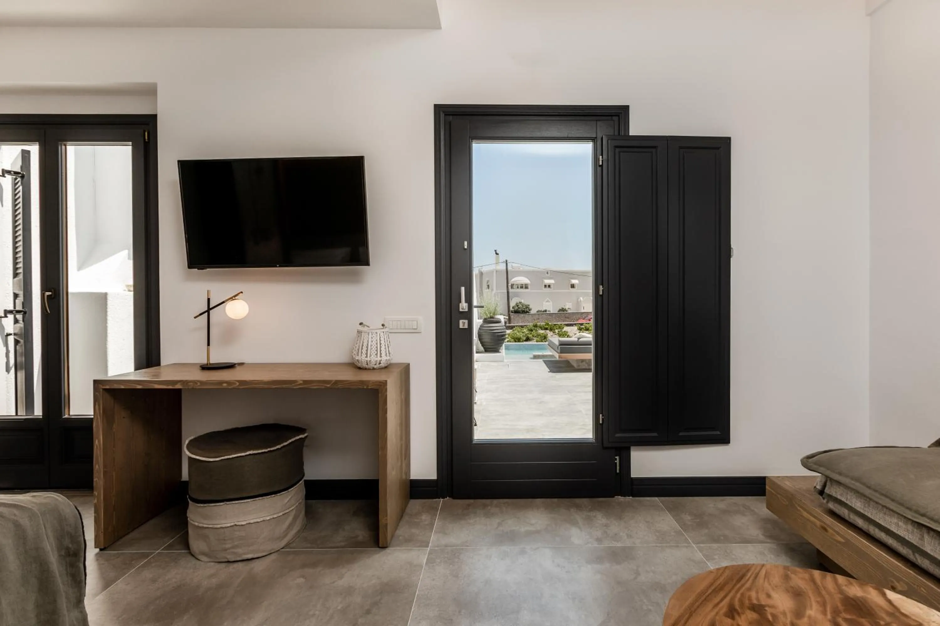 TV and multimedia in Vineyard Exclusive Suites