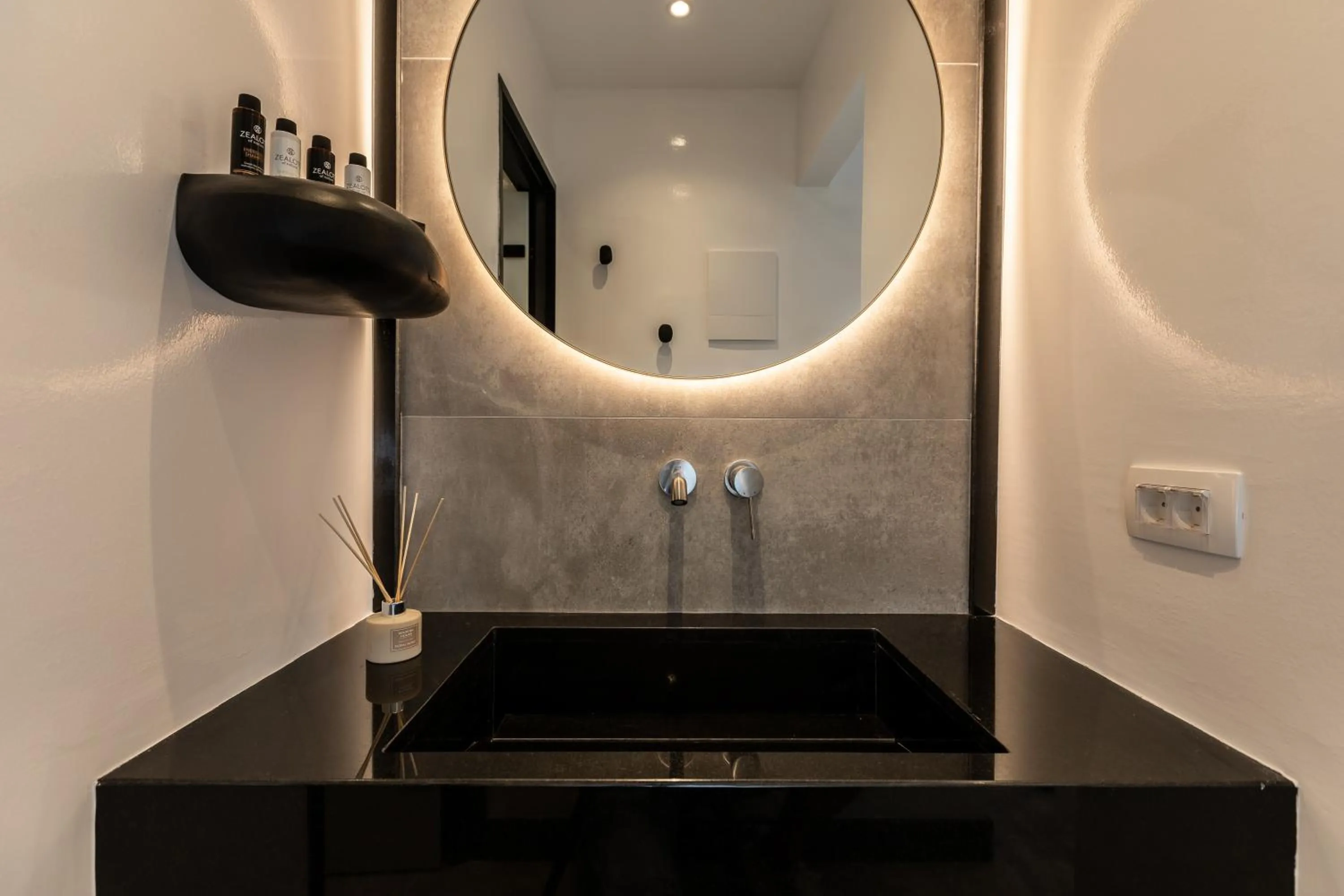 Bathroom in Vineyard Exclusive Suites