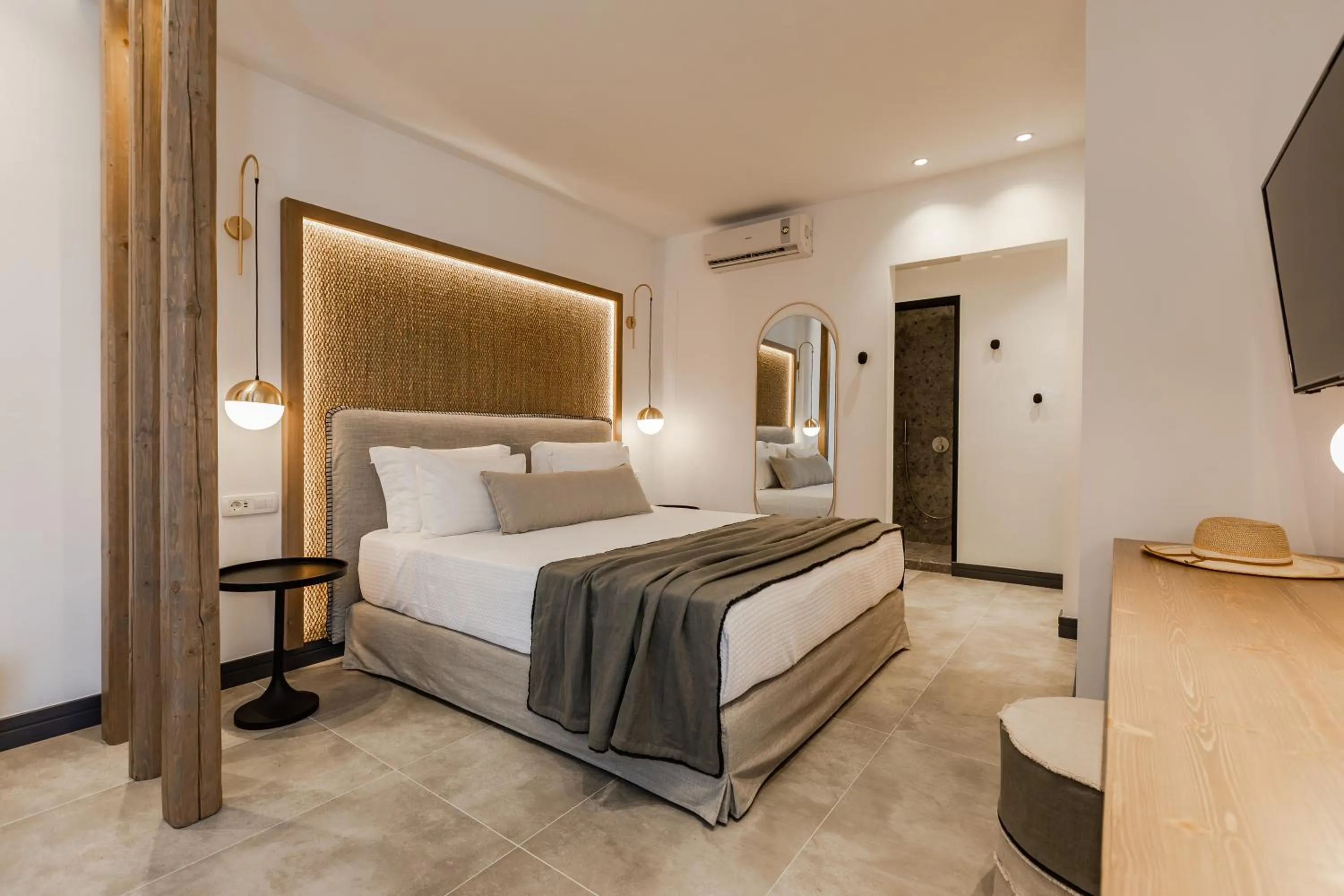 Bed in Vineyard Exclusive Suites