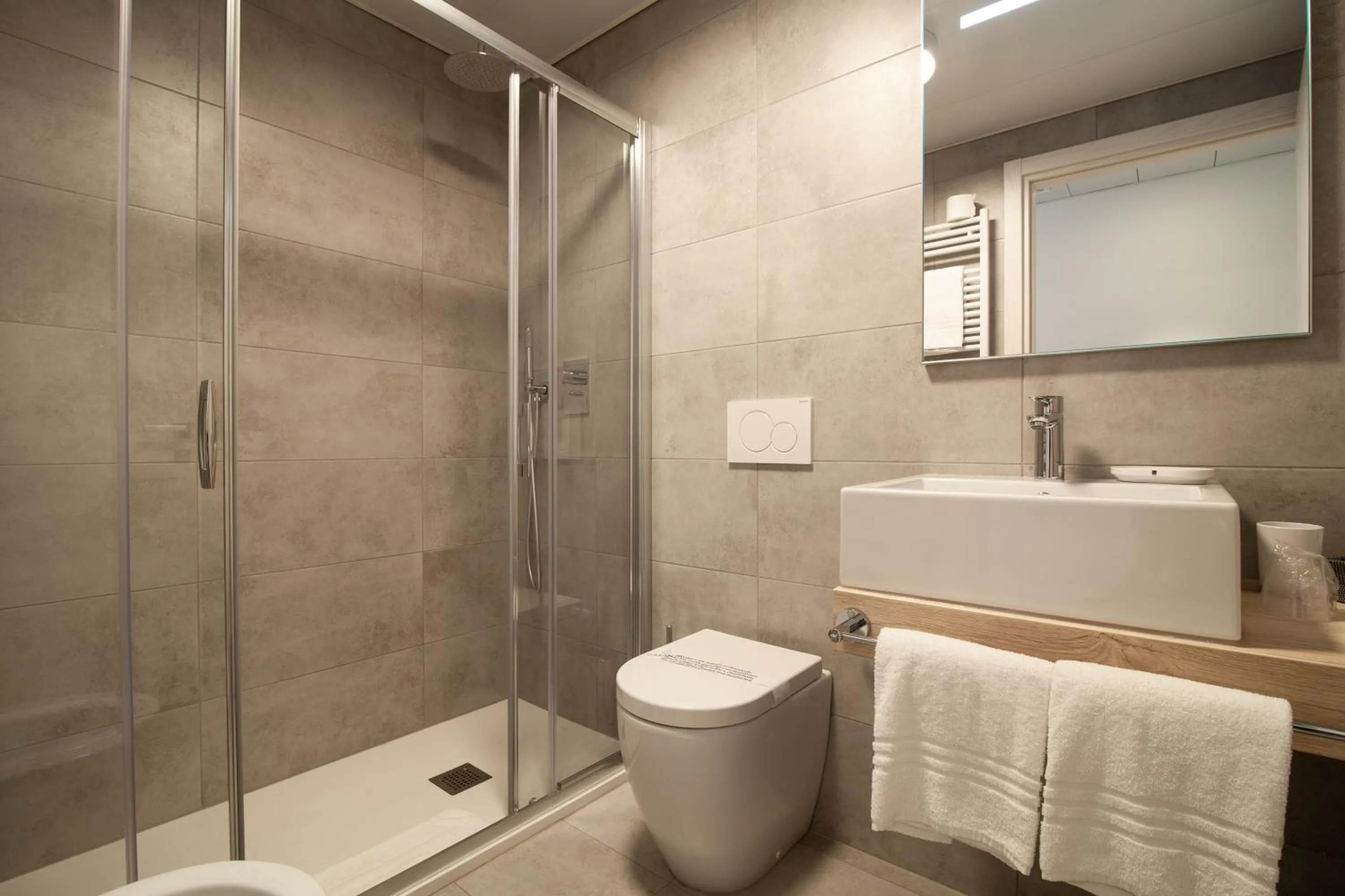 Shower in Hotel Albergo Milano