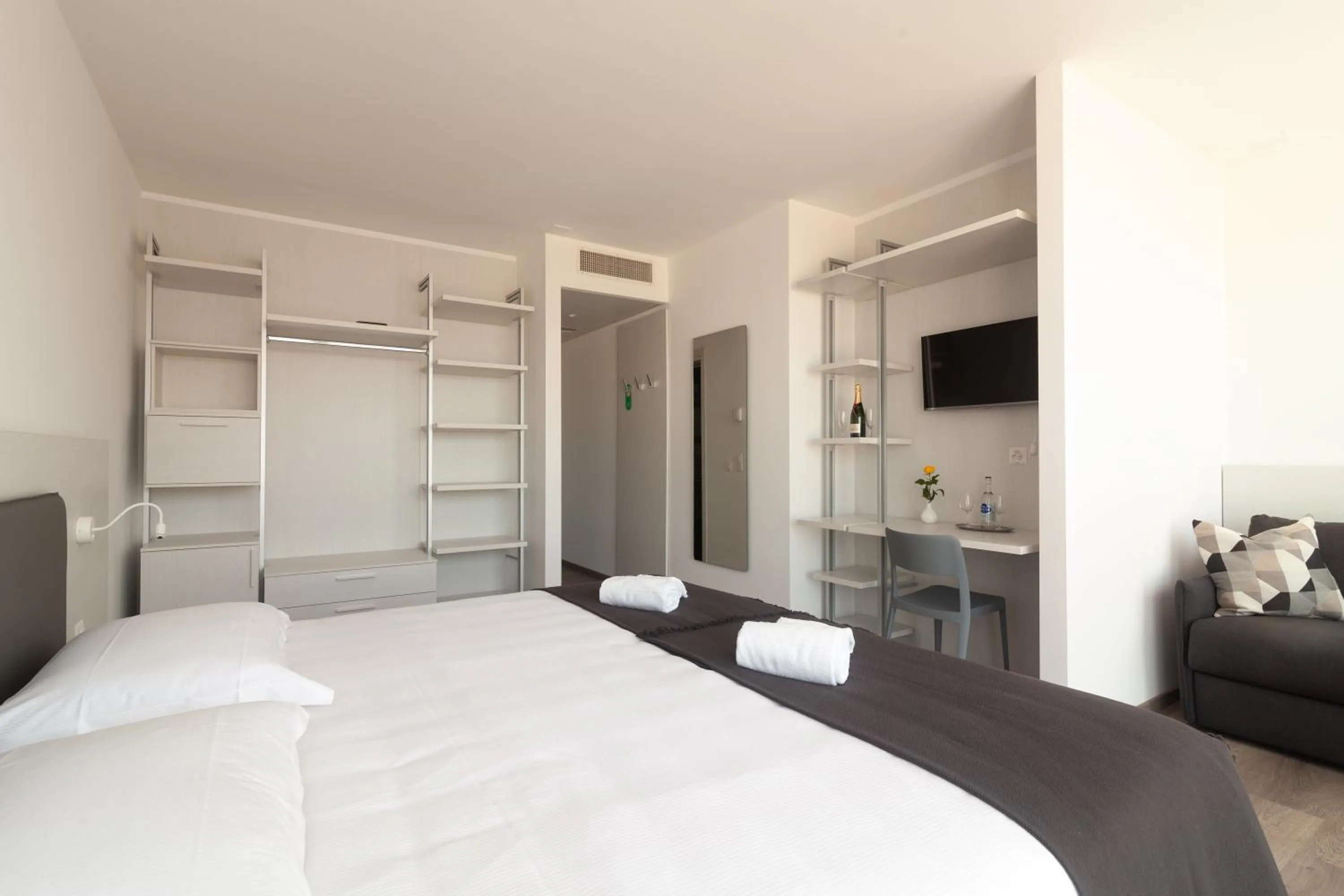 Bedroom, Bed in Hotel Albergo Milano