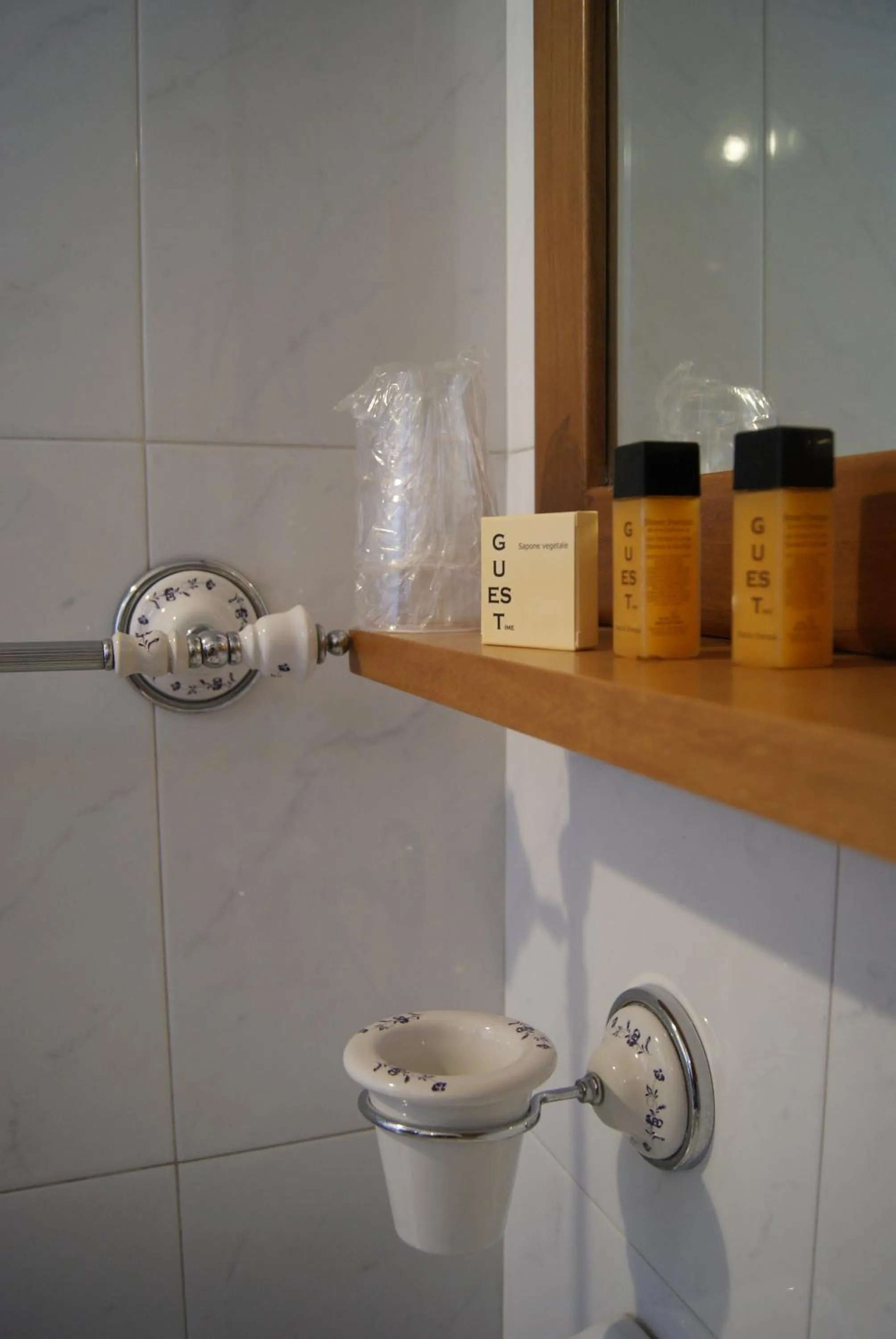 Decorative detail in Alma Nua