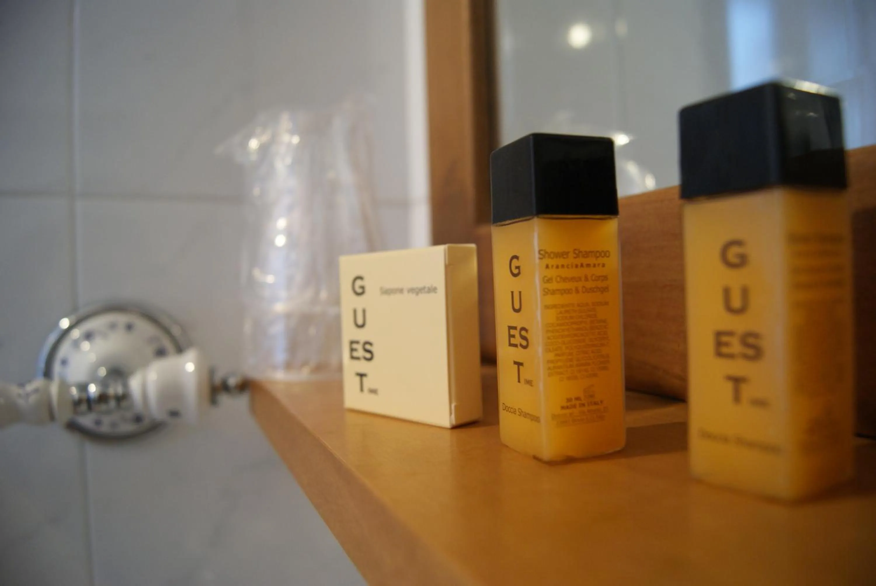 Decorative detail in Alma Nua