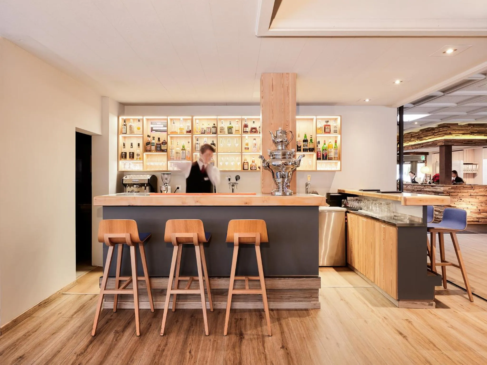 Lounge or bar in Hotel Ambassador Zermatt