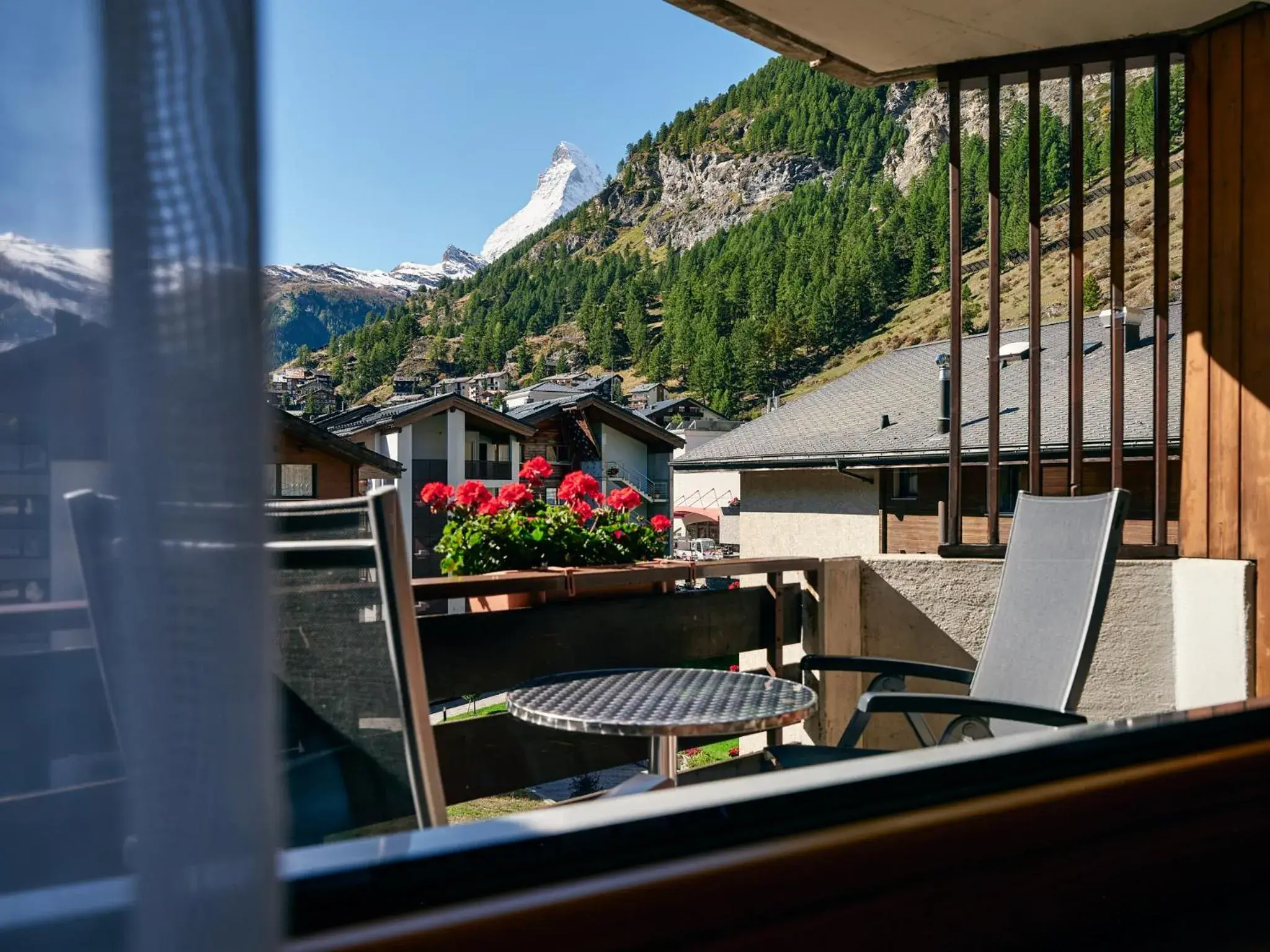 Mountain view in Hotel Ambassador Zermatt Mountain view in Hotel Ambassador Zermatt