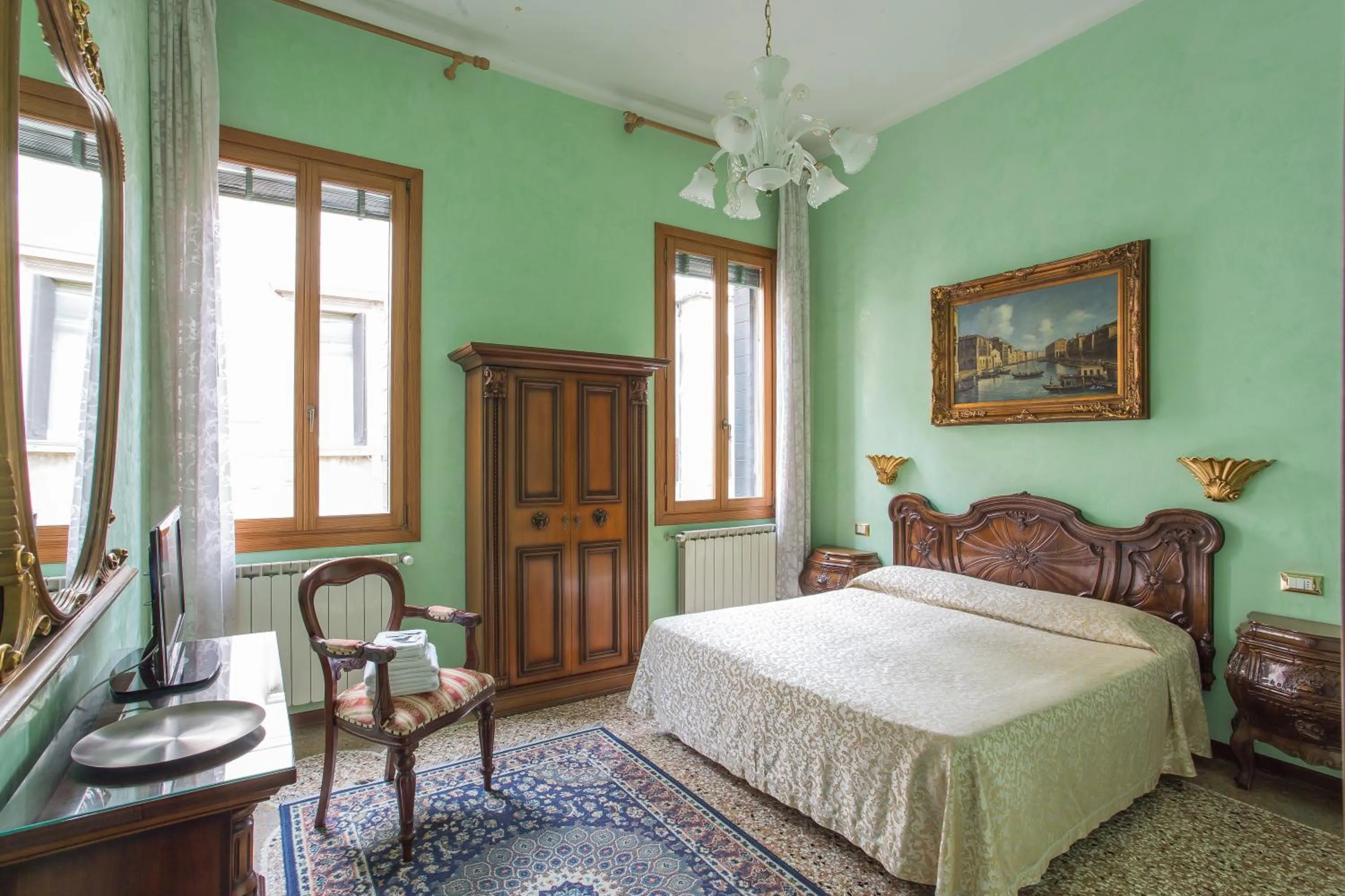 Photo of the whole room, Bed in BB Venezia