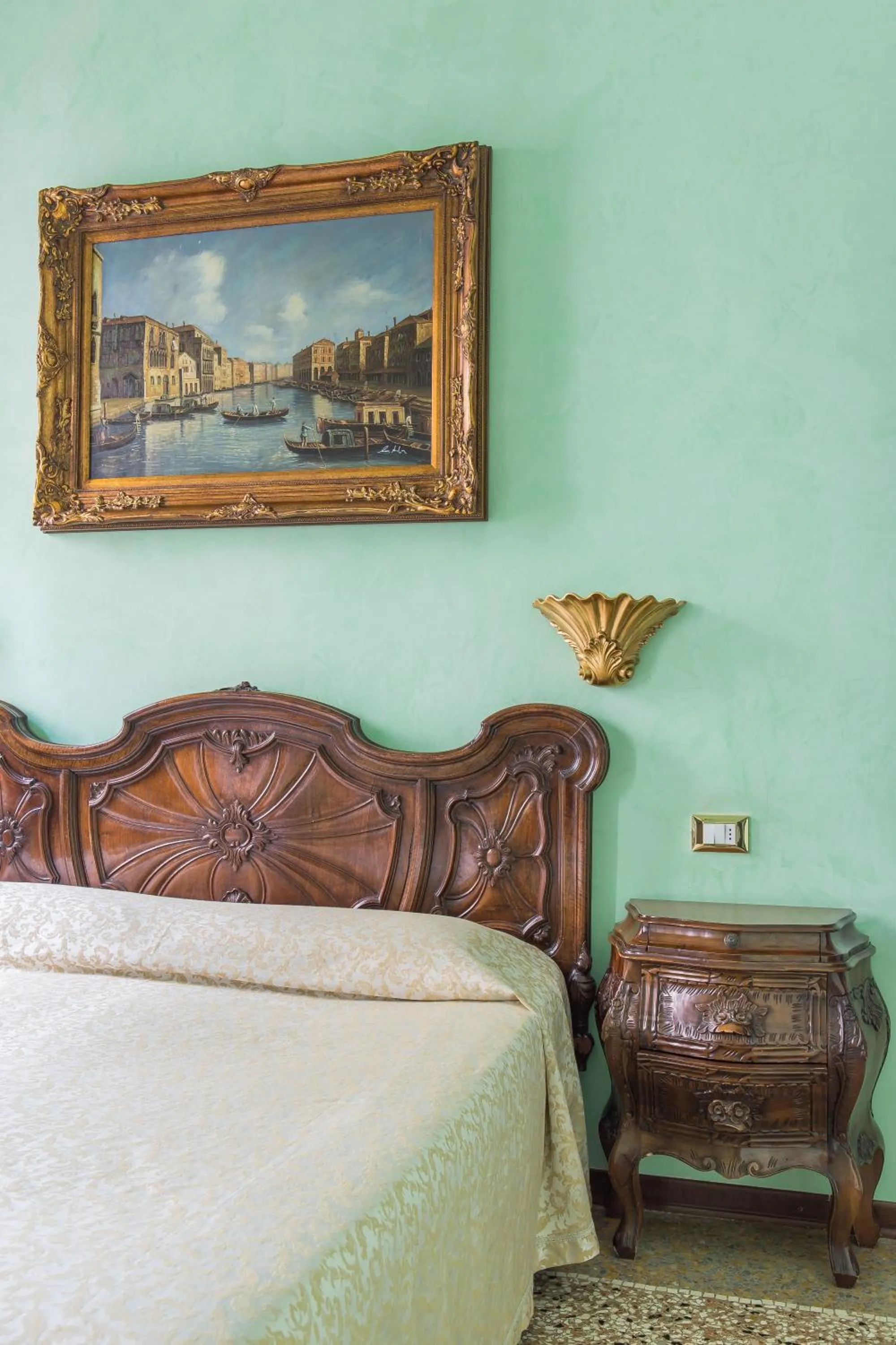 Photo of the whole room, Bed in BB Venezia