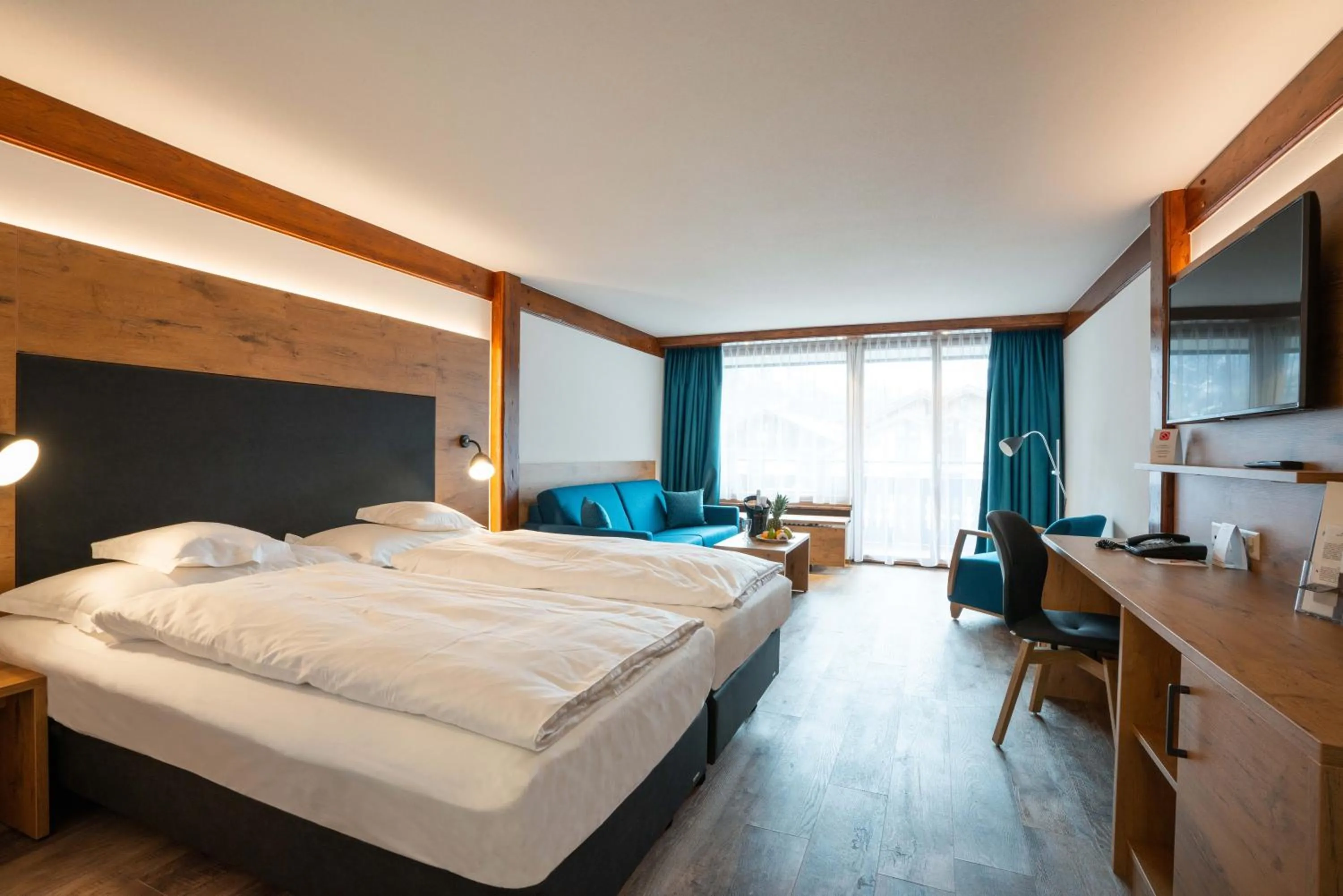 Bedroom, Bed in Alpen Resort & Spa